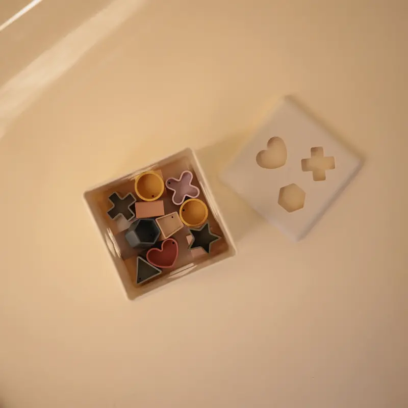 Mushie Mushie Shape Sorting Box
