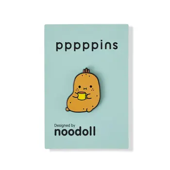 Noodoll Noodoll Enamel Pin - Ricespud Drinking - Beige Potato