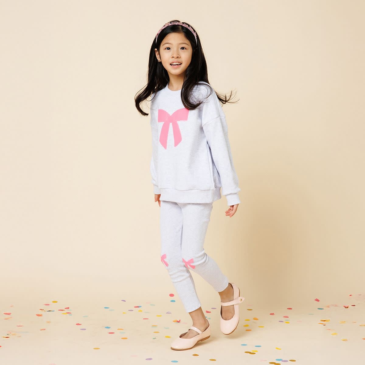 Petite Hailey Petite Hailey Lulu Bow Sweatshirt