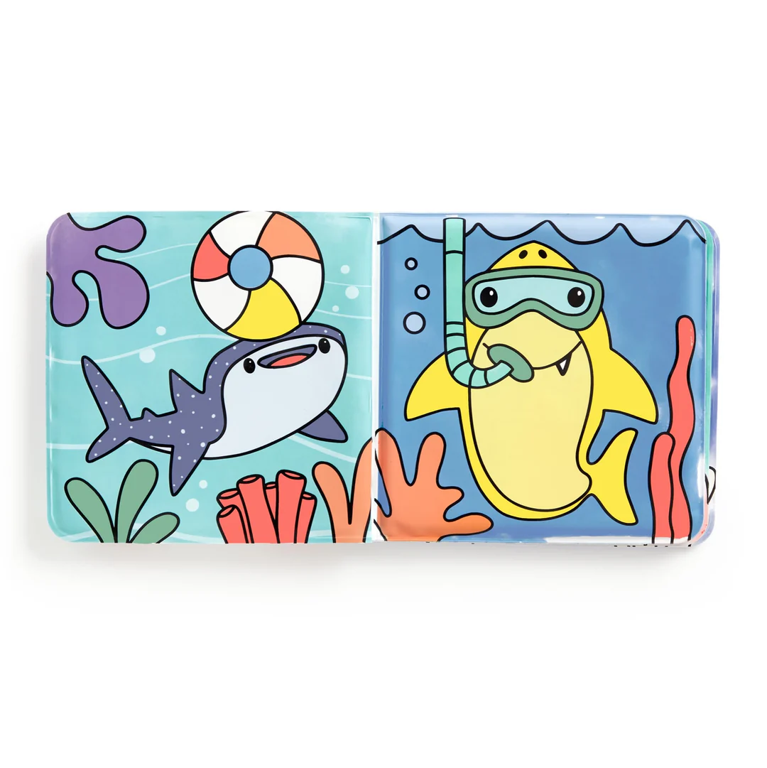 Chronicle Books Shark Splash! Color Magic Color Magic Bath Book