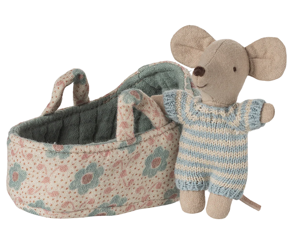 maileg Maileg Baby mouse in carry cot - Blue