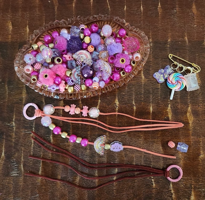 Bottleblond Jewels DIY Bag Charm Kit--UNICORNS AND RAINBOWS
