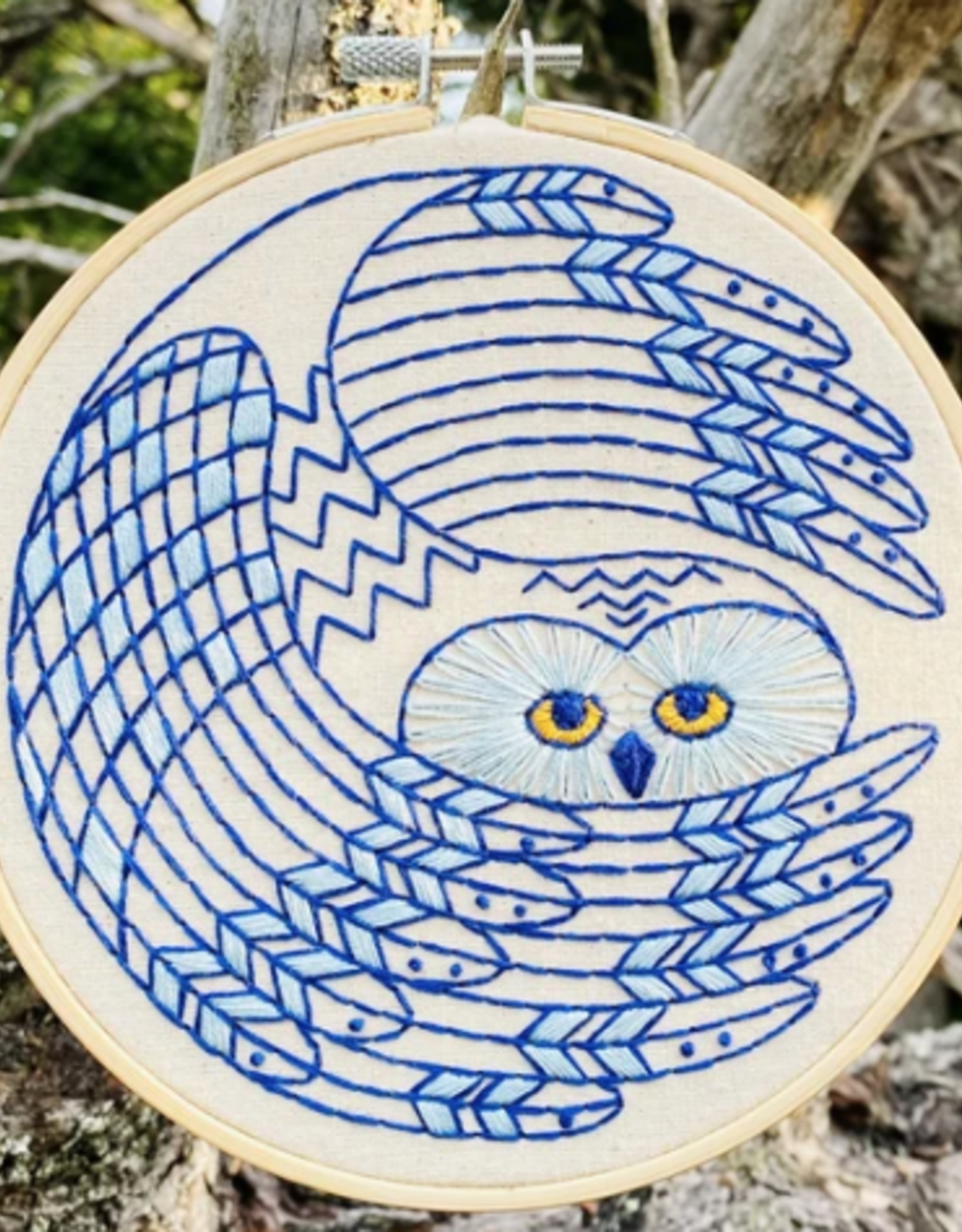 Hook, Line & Tinker HLTSNOWY Snowy Owl Complete Embroidery Kit