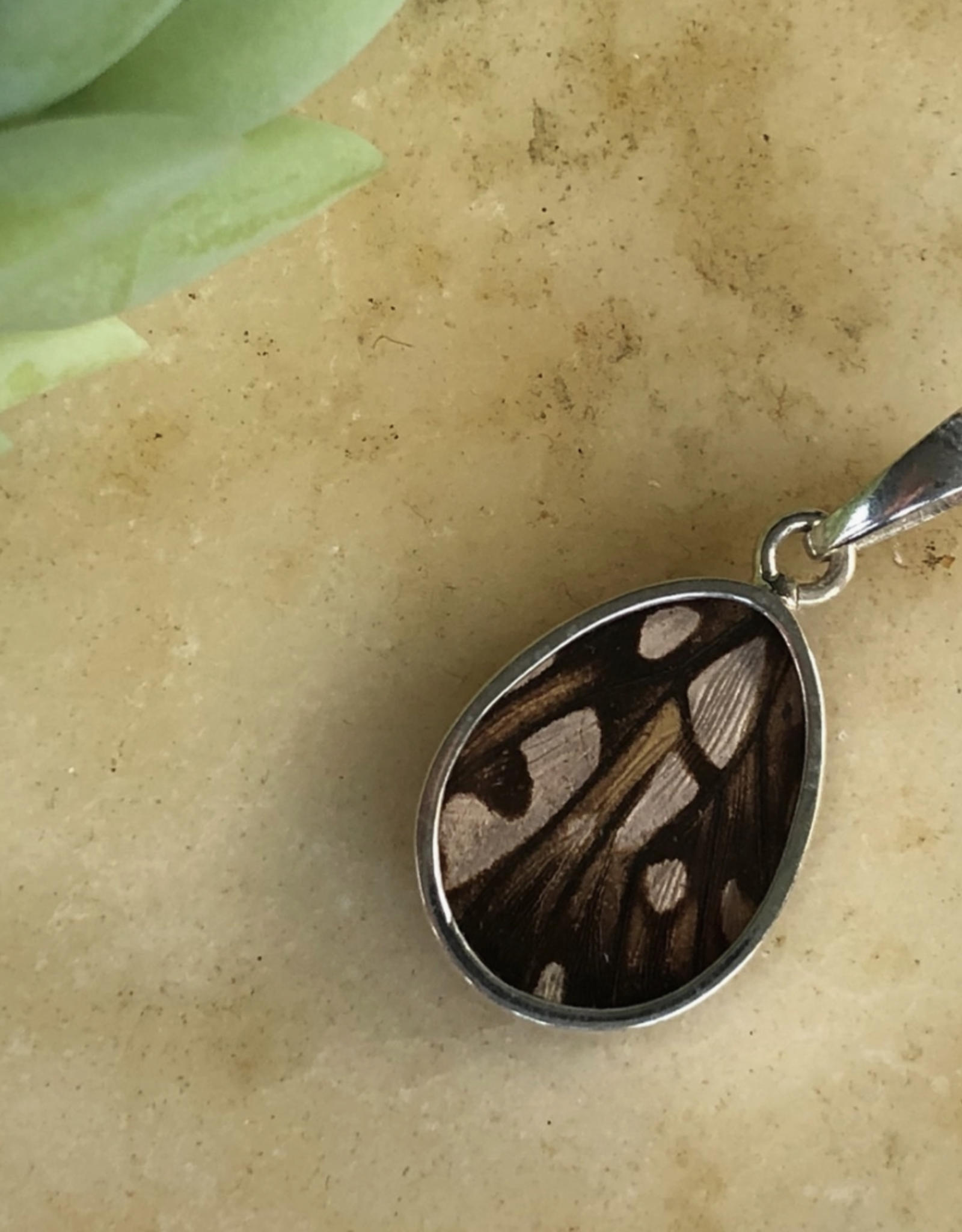 Mariposa Mariposa Butterfly Pendants - no chain*