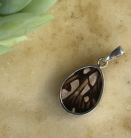 Mariposa Mariposa Butterfly Pendants - no chain*