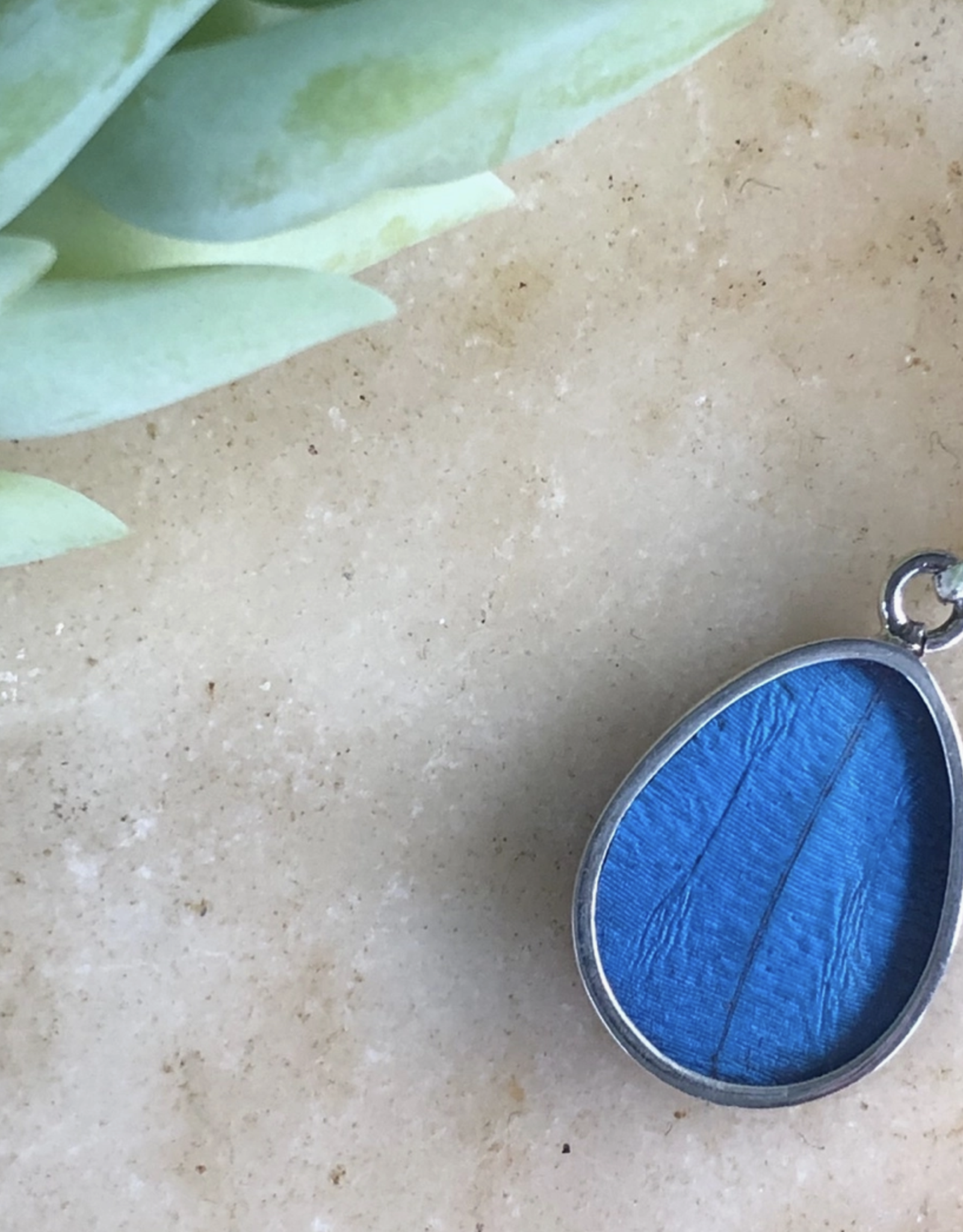 Mariposa Mariposa Butterfly Pendants - no chain*