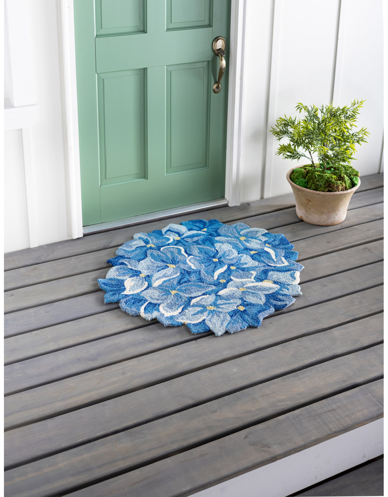 Hooked indoor/outdoor rugs The Birdhouse Nature Store