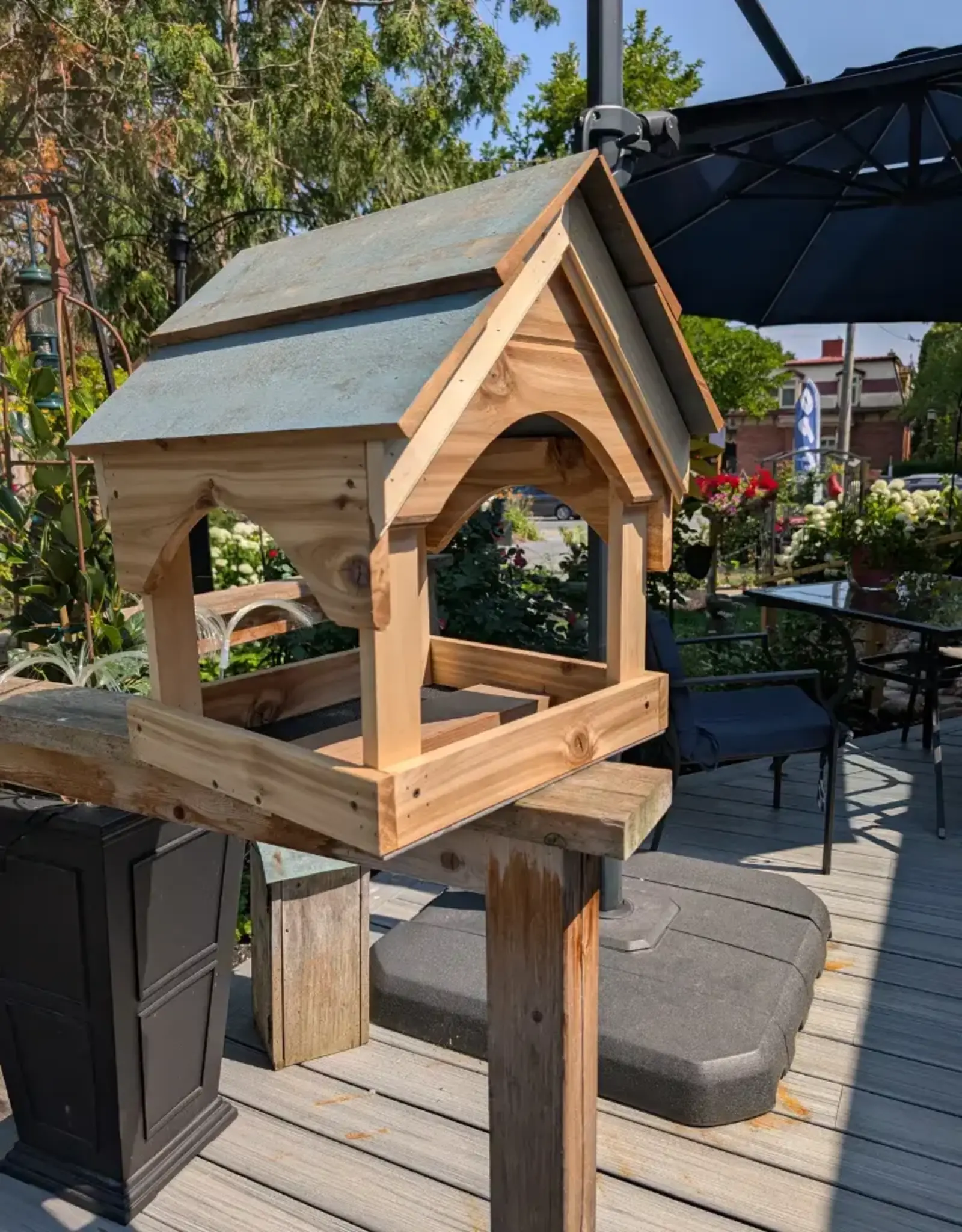 Artist Jean Long JL1299 Large Blue-Roofed Fly-Through Platform Feeder by Jean Long