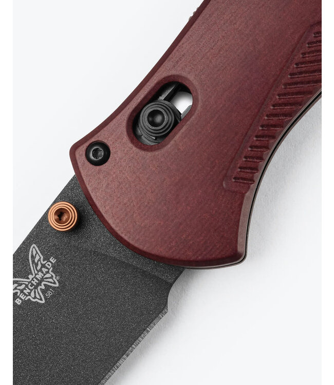 Benchmade - Barrage, AXA, Redstone. Drop-point