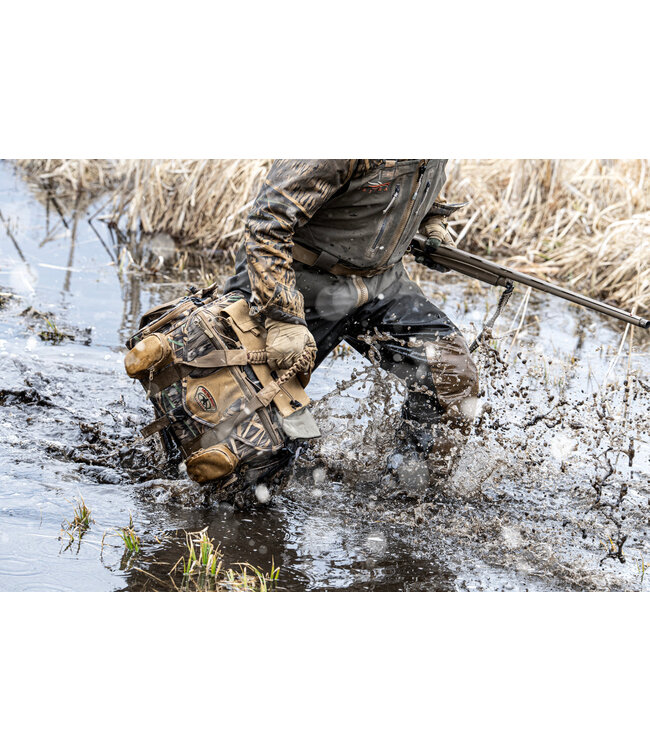 Rig'Em Right Shell Shocker XLT Blind Bag -  Optifade Marsh