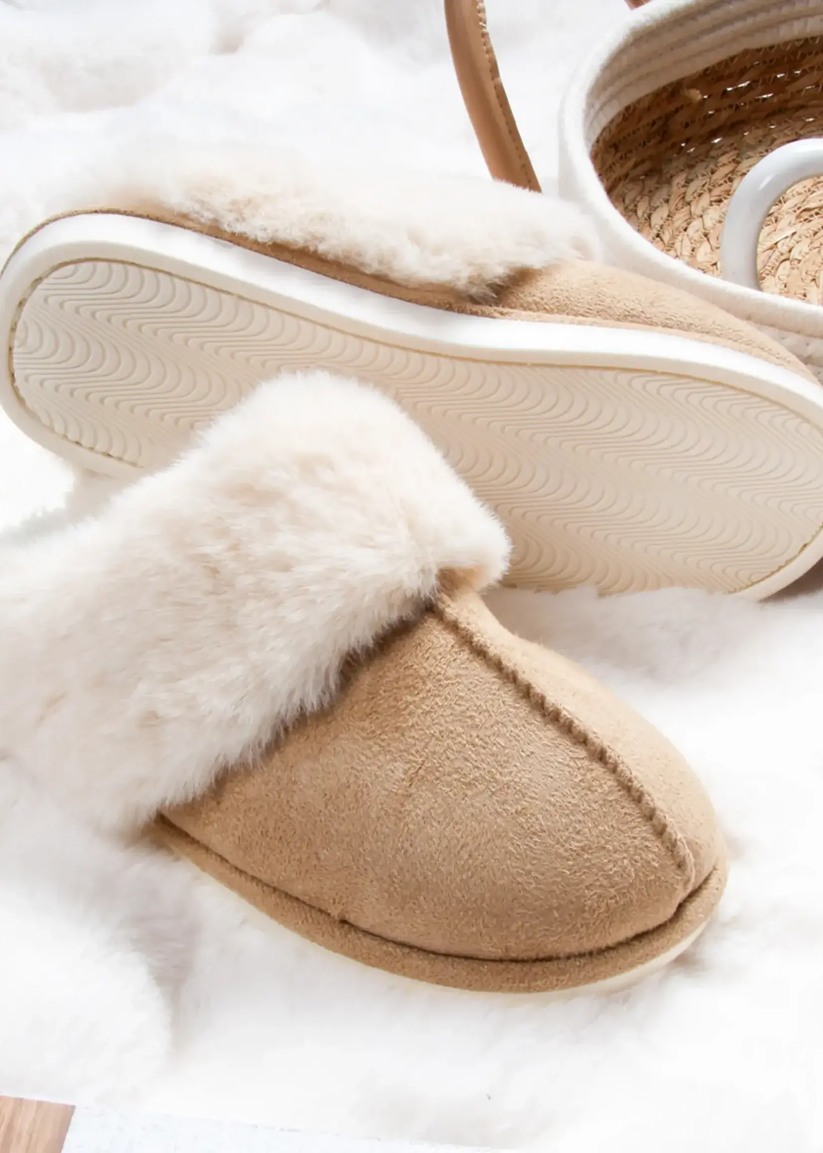 Aspen Sherpa Scuff Slipper - Natural