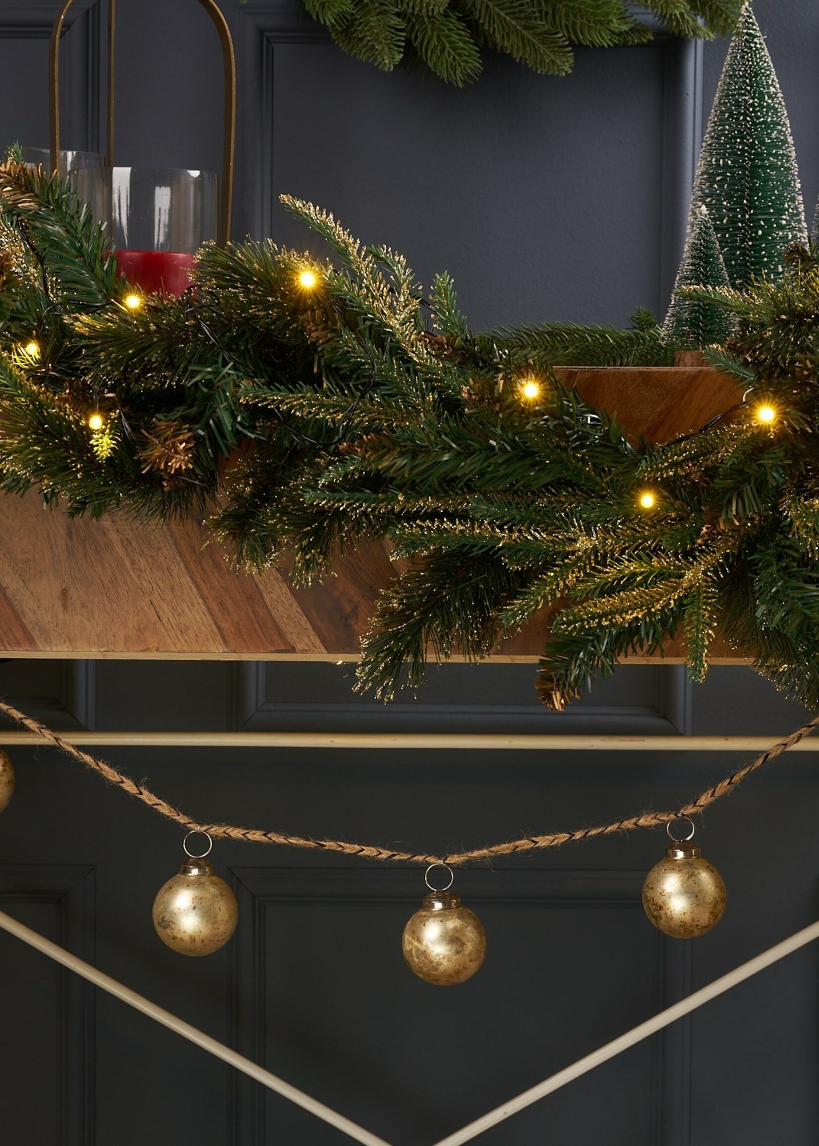 Rosha Living Indus Rustic Ball Ornament Garland