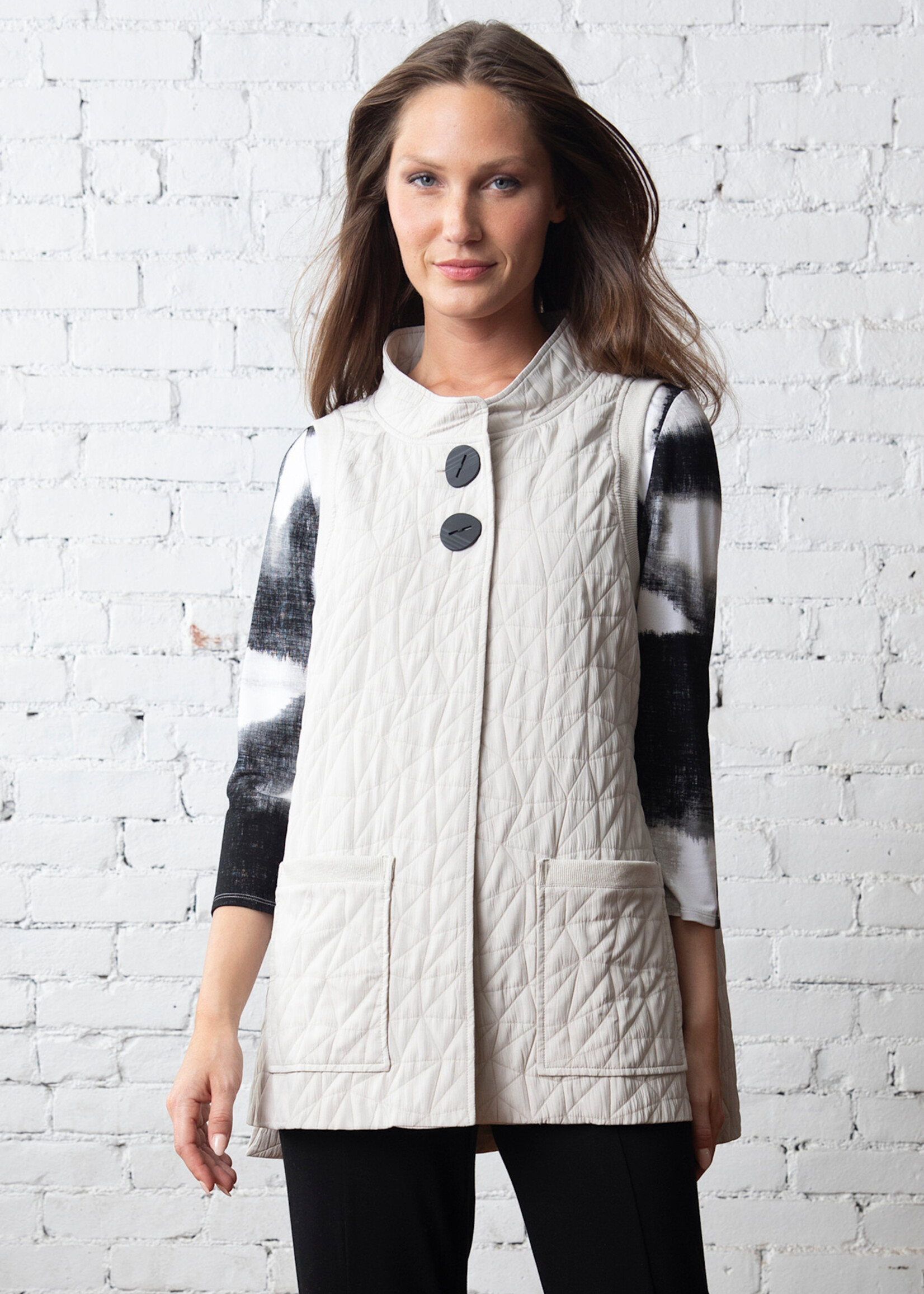 Olivia Olivia Everyday Layer Vest L230635
