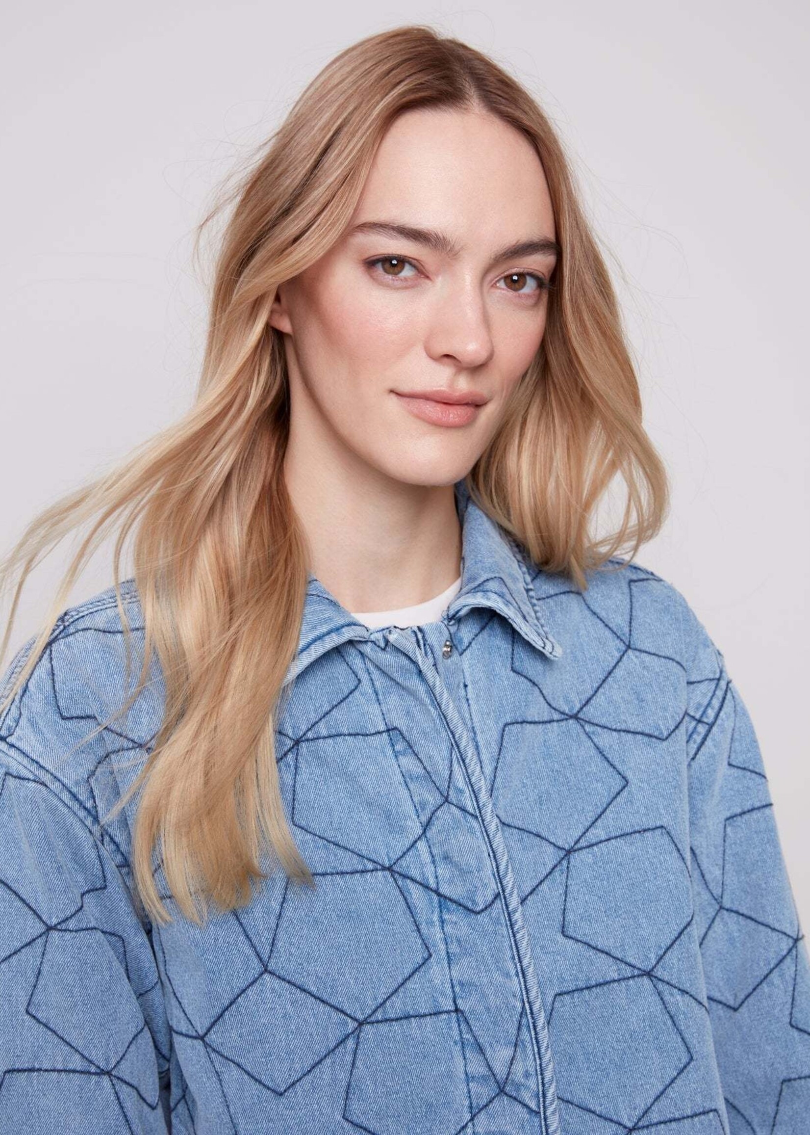 Charlie B Charlie B Star Quilted Denim Jacket w/ Welt Pockets C6386