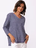 Escape Easy V Neck Tee E23542