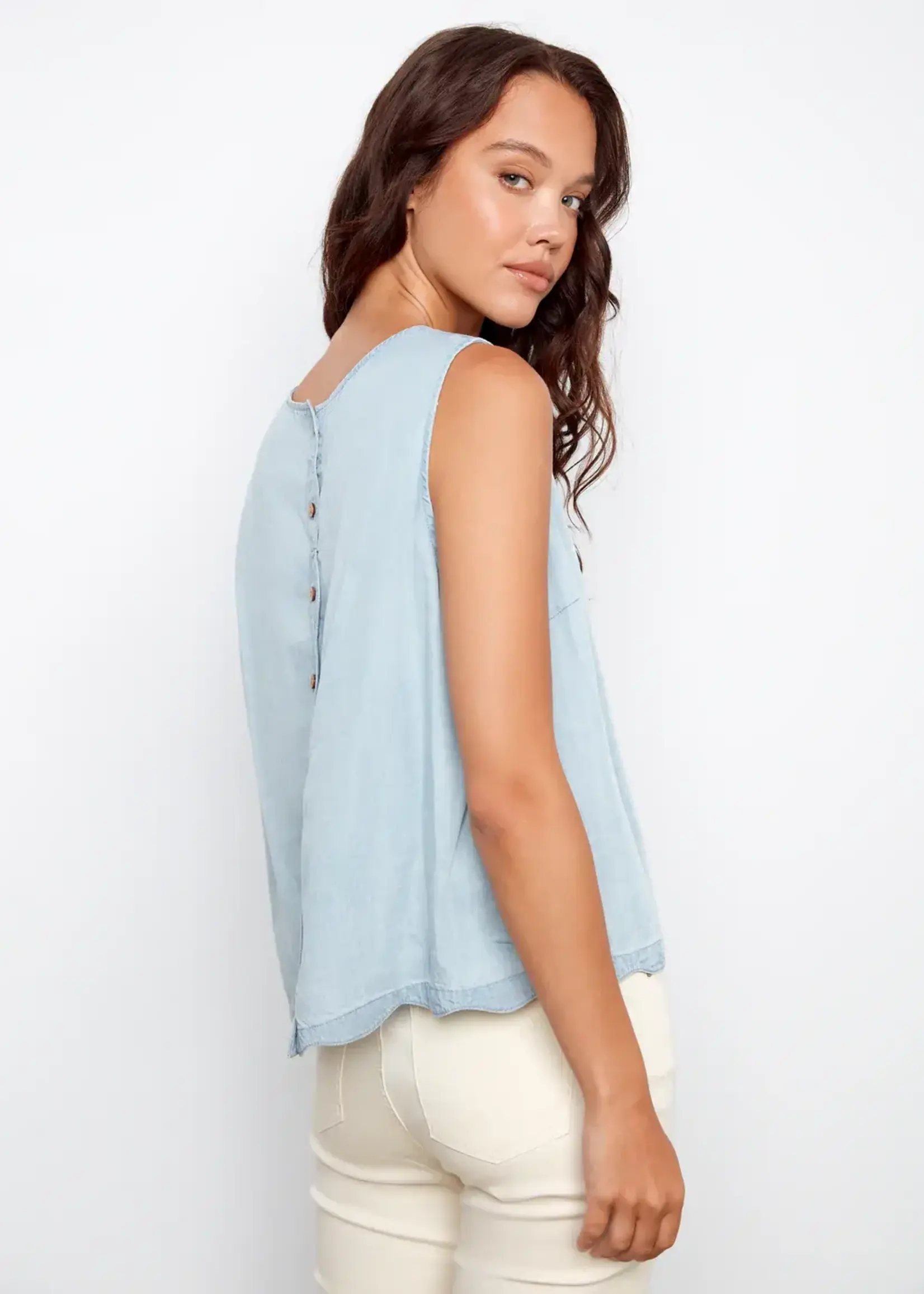 Charlie B Charlie B Scallop Hem Sleeveless Top w/ Back Buttons C4698