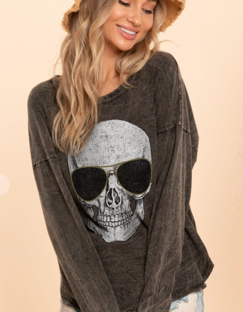 Mineral Dyed Top With Skull
