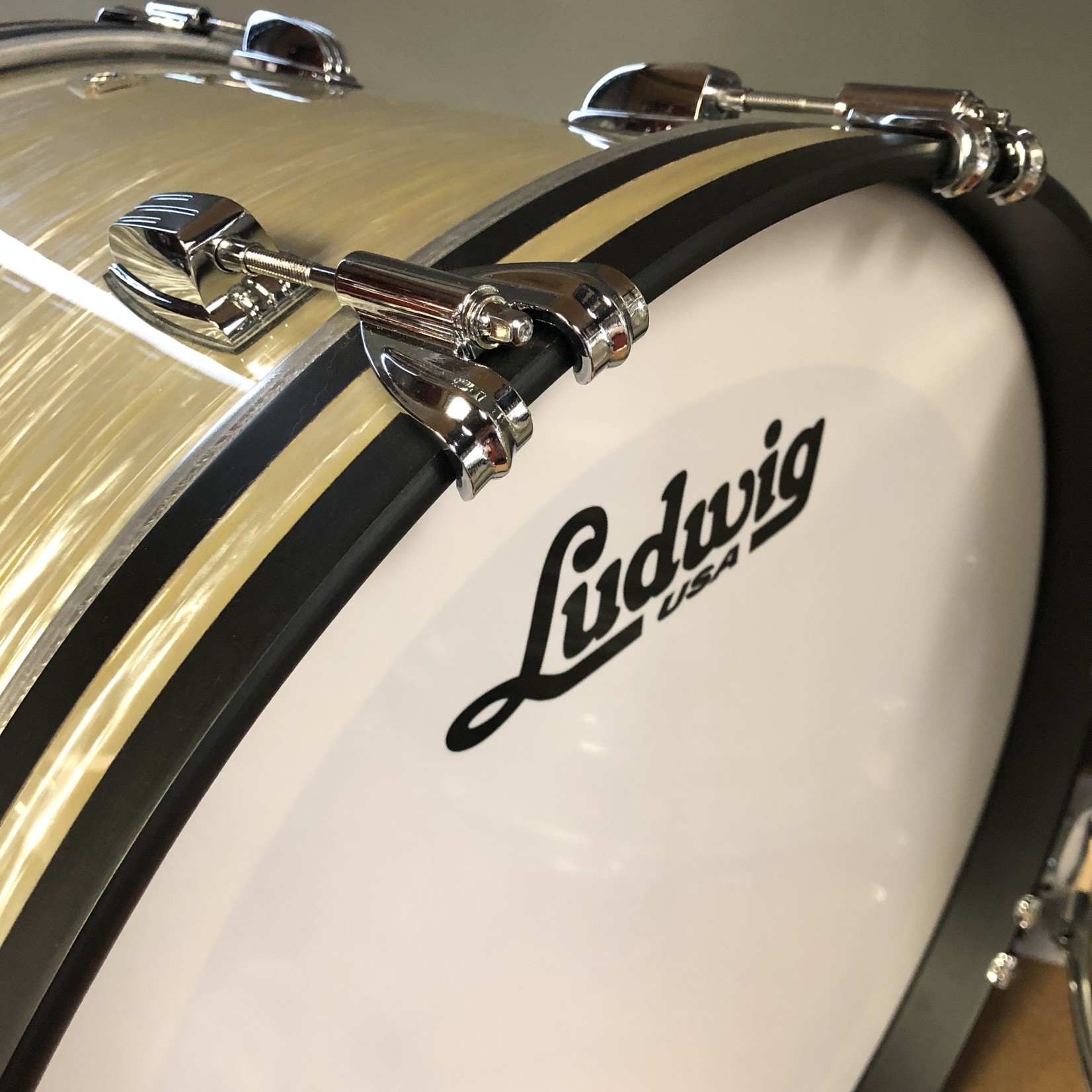Ludwig LUDWIG CLASSIC MAPLE  FAB 3-PC SHELL PACK 13/16/22 (OLIVE OYSTER)