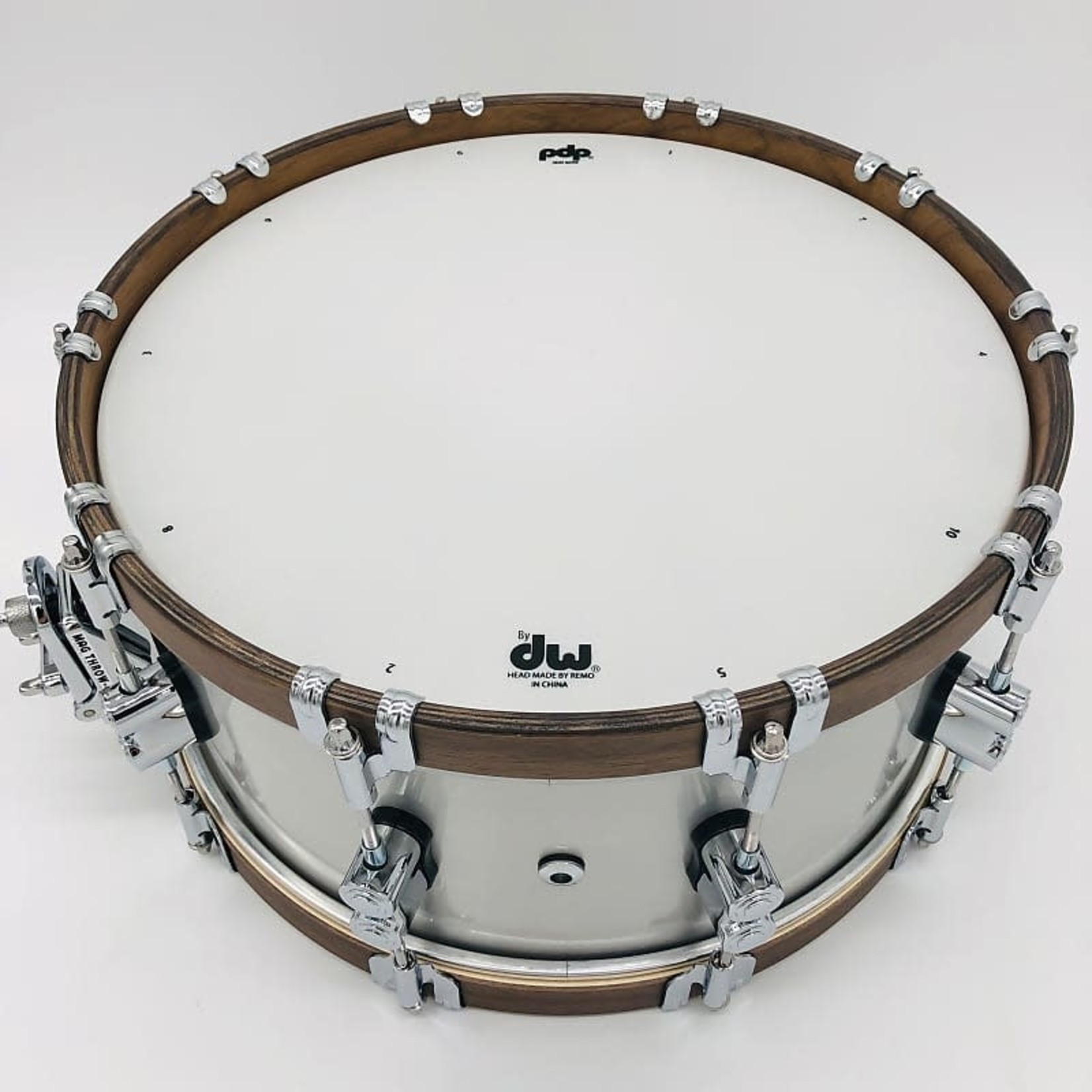 PDP PDP Concept Select 6.5X14" Aluminum Snare Drum w/ Walnut Hoops PDSN6514CSAL