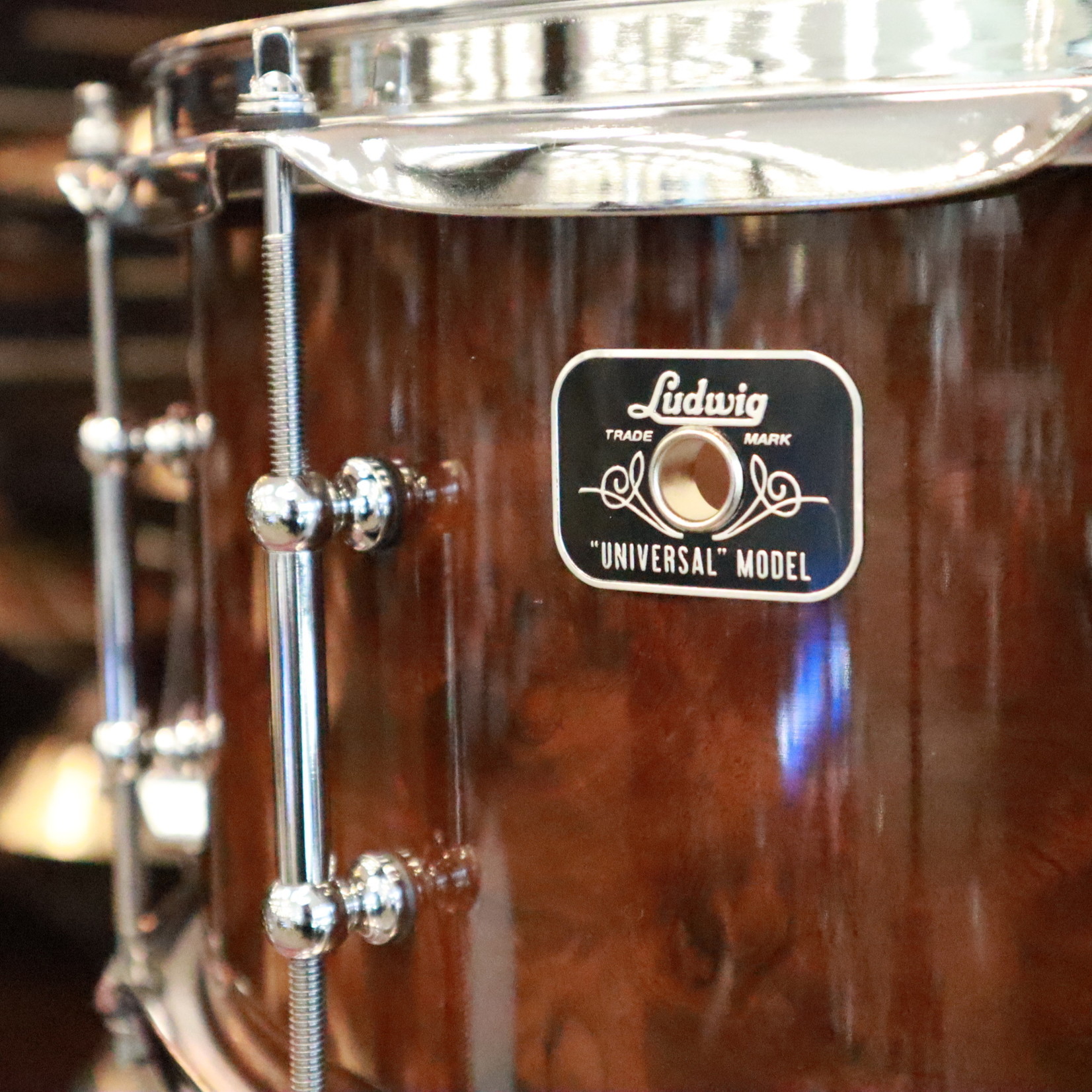 Ludwig Ludwig Universal Walnut 6.5x14" Snare Drum LU6514WA