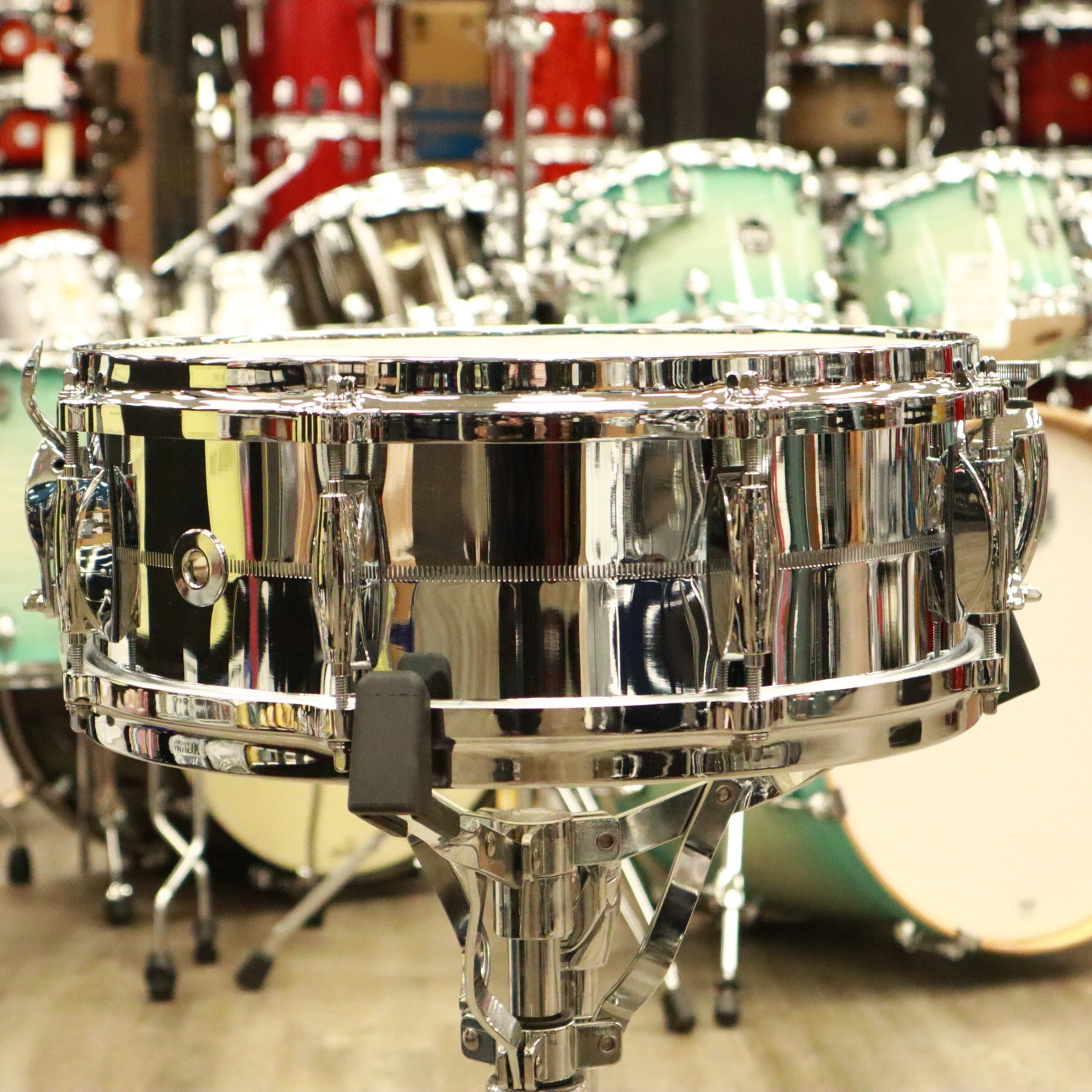 Gretsch Gretsch USA Custom 5x14" Chrome over Brass Snare Drum