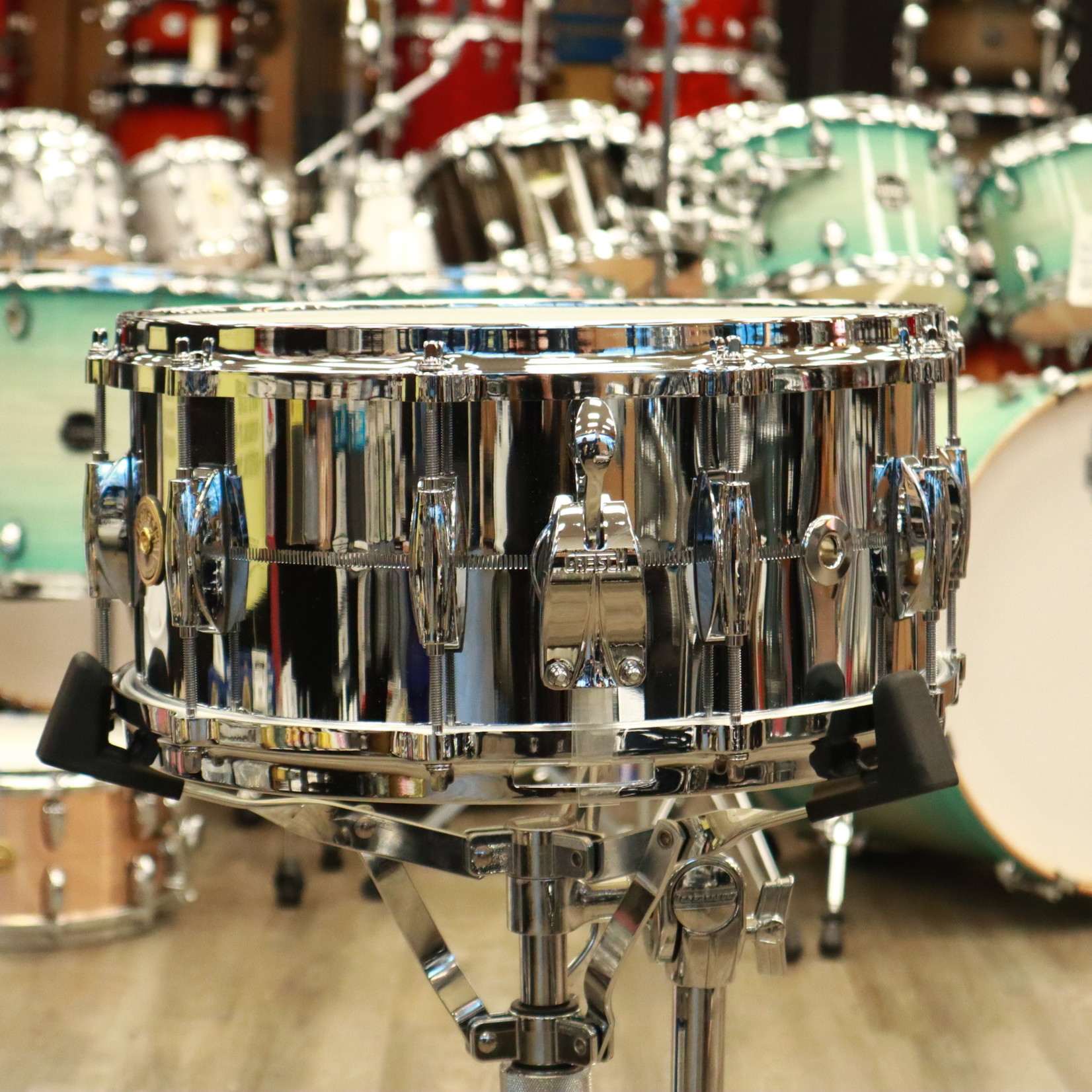 Gretsch Gretsch USA Custom 6.5x14" Chrome over Brass Snare Drum