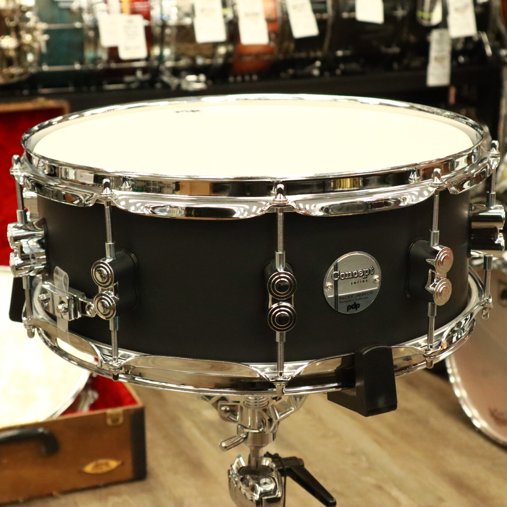 PDP PDP Concept Maple 5.5x14" Snare Drum Finish Ply (Satin Black)