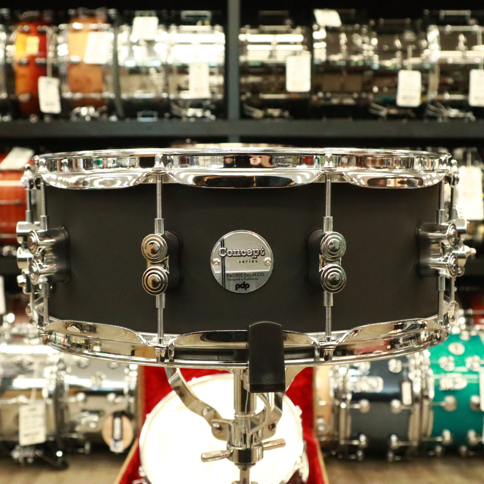 PDP PDP Concept Maple 5.5x14" Snare Drum Finish Ply (Satin Black)