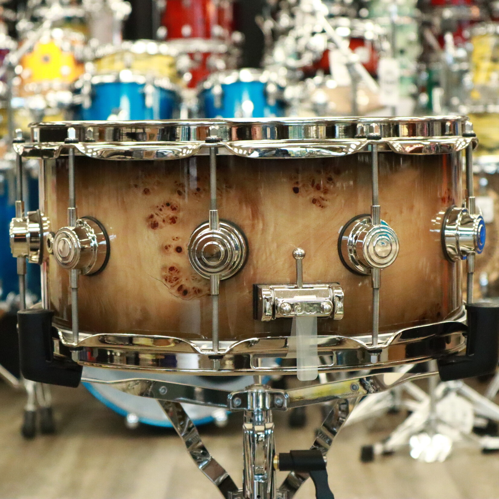 DW DW Collector's Series Exotic Purpleheart 6.5x14" Snare Drum (Natural to Candy Black Burst over Mapa Burl w/ Nickel Hardware)