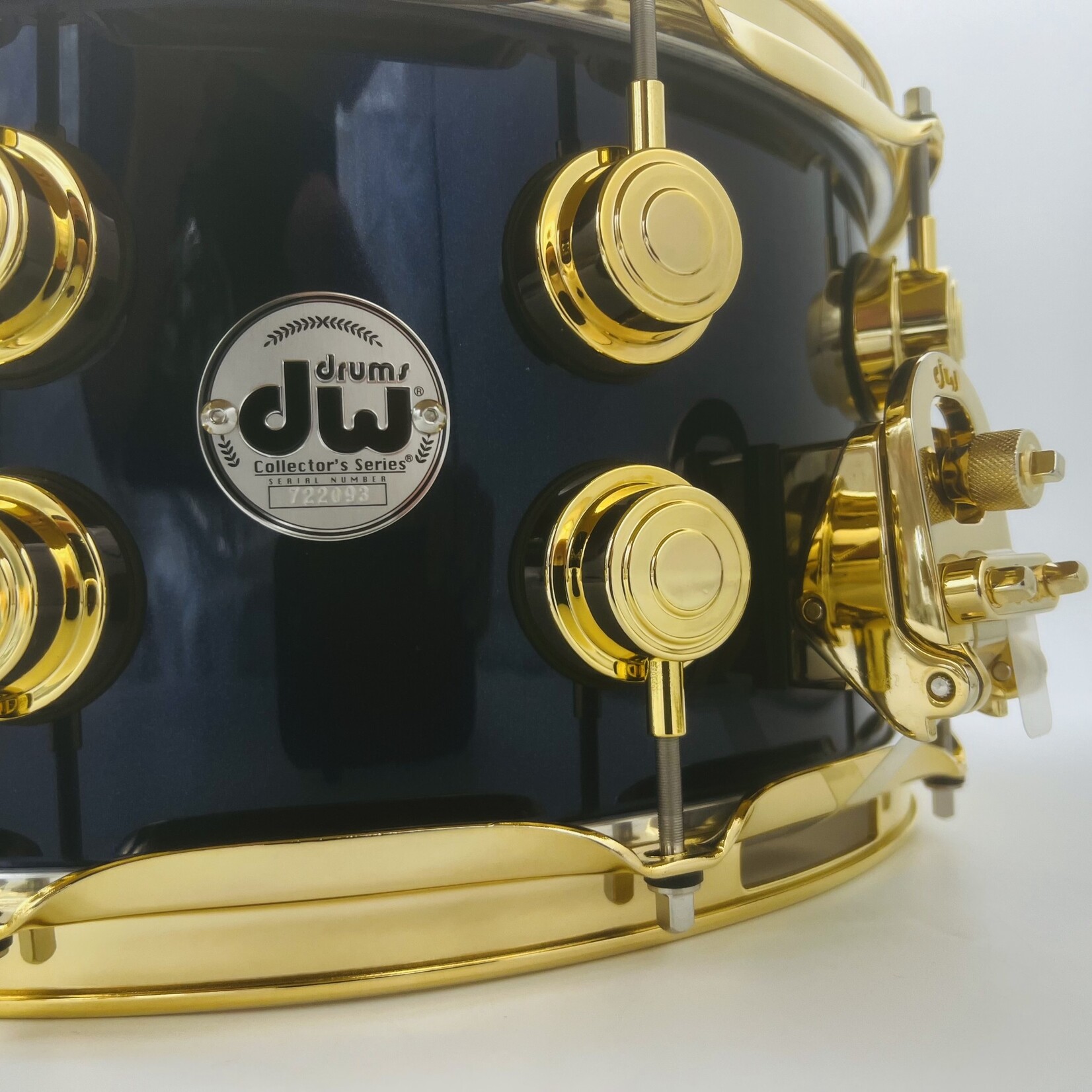 DW DW Collector's Series 7x14" Maple-Mahogany Snare Drum (Solid Black with Purple Pearl Sparkle Lacquer) with Gold Hardware