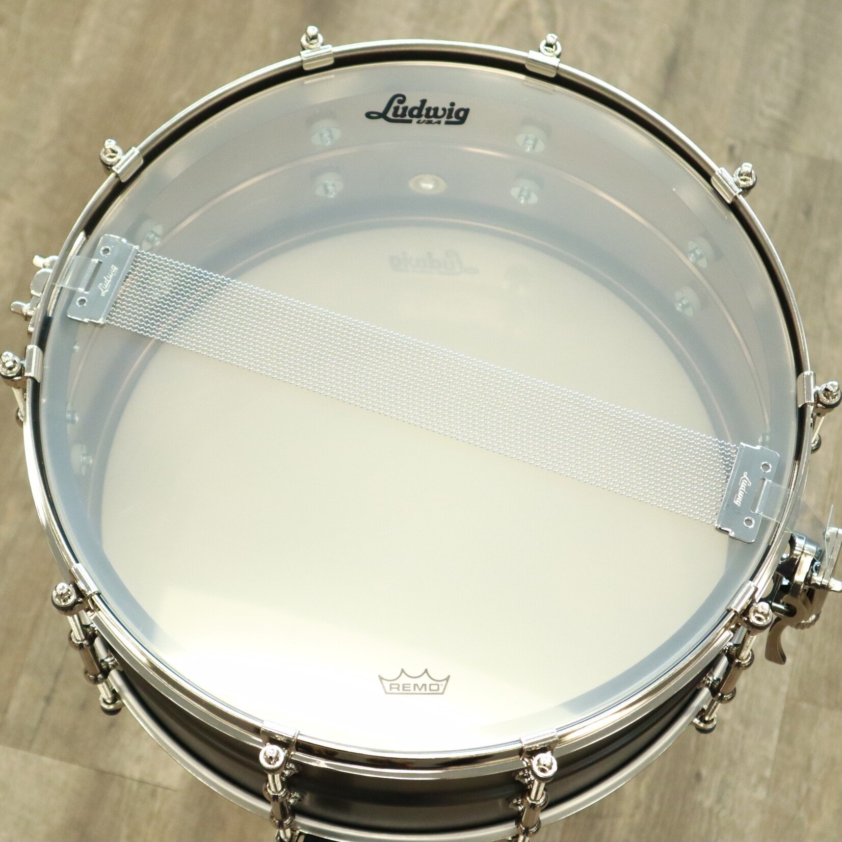 Ludwig Ludwig 6.5x14" Limited Edition "Satin De Luxe" Snare Drum (Satin Black over Brass, Tube Lugs, Single Flanged Hoop, Nickel Plated Hardware)