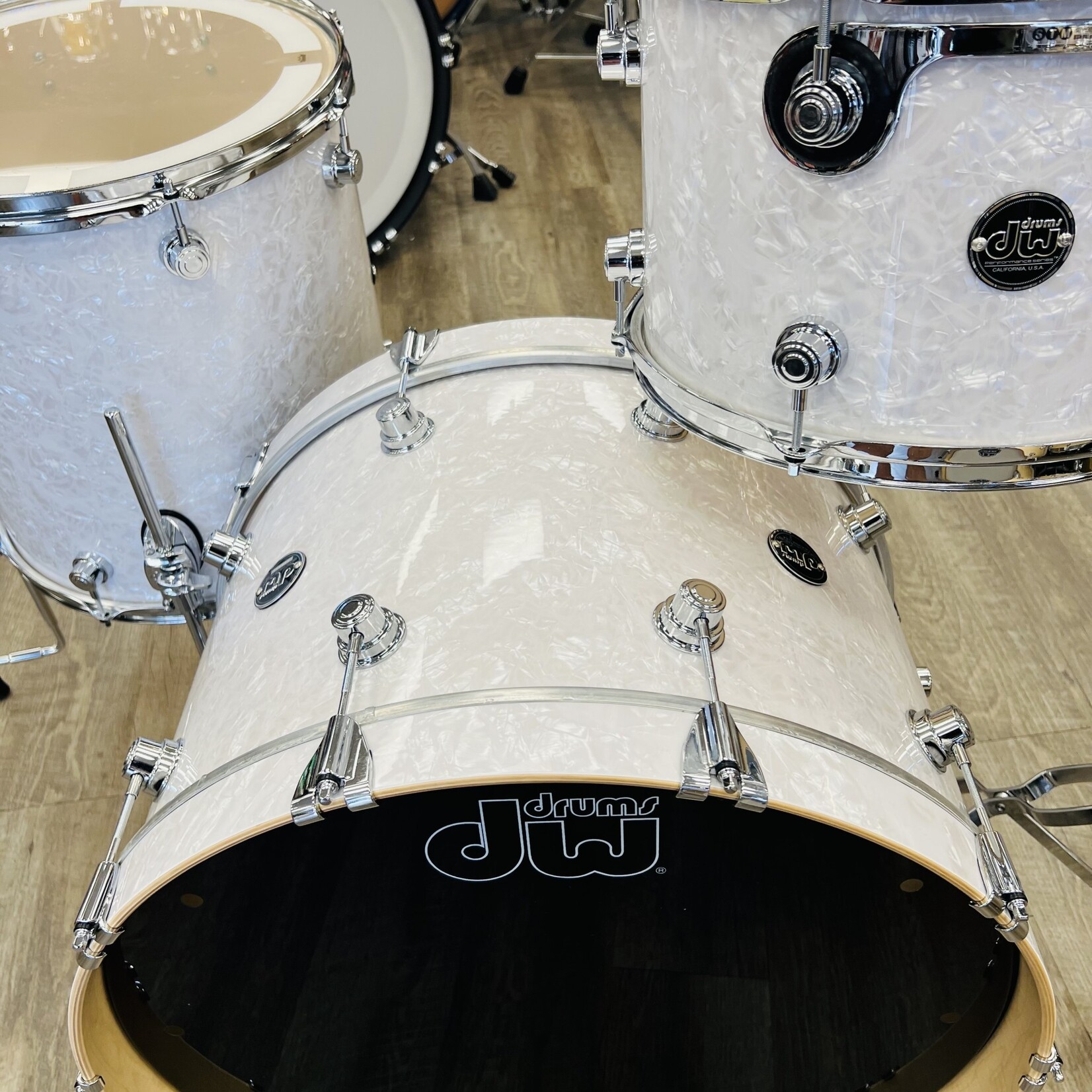 DW Performance Series 3-Piece Shell Pack 22/13/16 (White Marine Pearl) -  2112 PERCUSSION