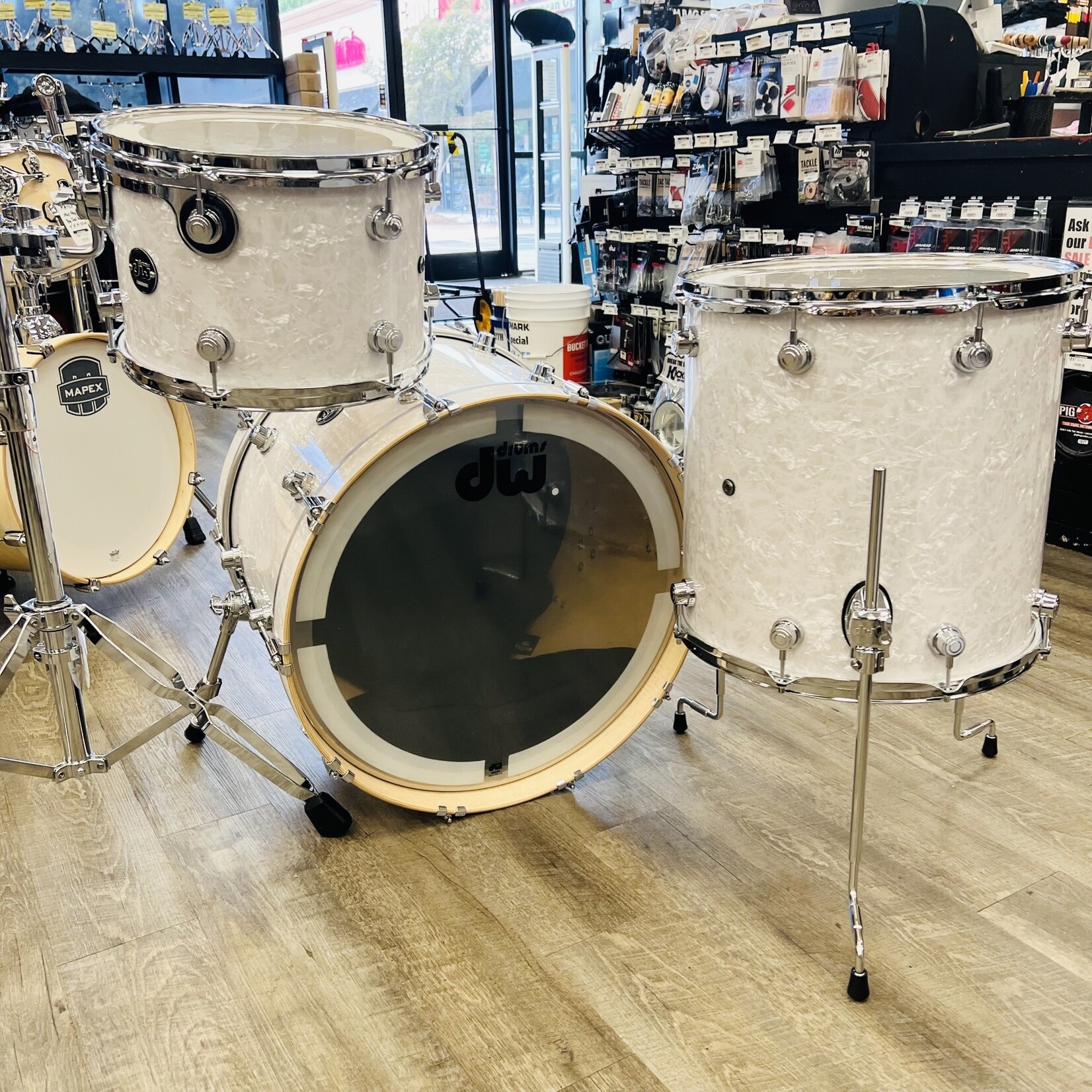 DW DW Performance Series 3-Piece Shell Pack 22/13/16 (White Marine Pearl)