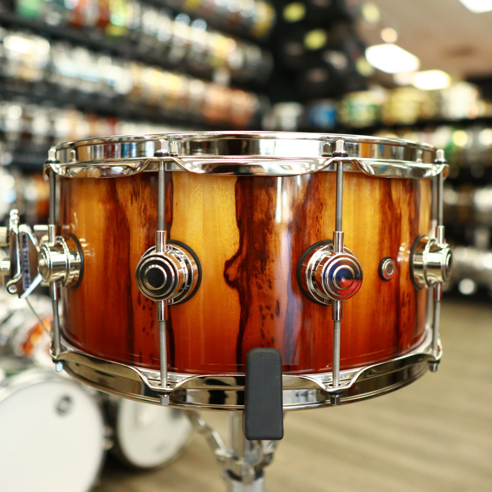DW DW Collector's Series Exotic Standard Maple 6.5x14" Snare Drum (Natural To Burnt Toast Fade over African Chen Chen w/ Nickel Hardware)
