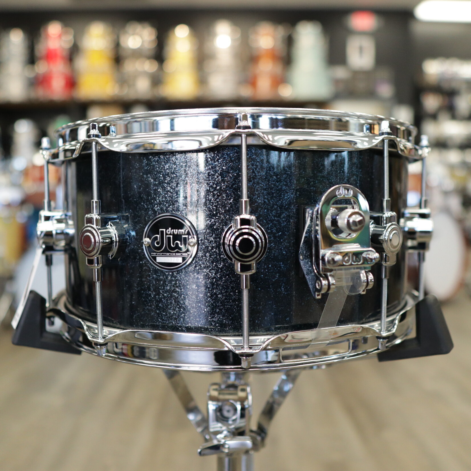 DW DW Limited Edition 6.5x14" Performance Series Cherry HVX Snare Drum (Black Sparkle)