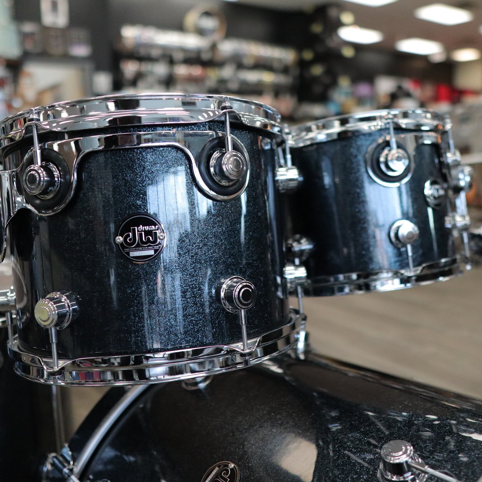 DW DW "Limited Edition" Performance Series 4-Piece Cherry Shell Pack 22/10/12/16 (Black Sparkle)