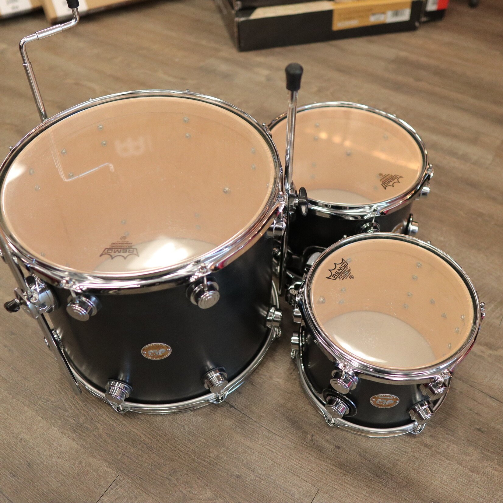 DW Used DW Collector's Series 4-PC Maple Shell Pack 10/12/16/22 (Ebony Stain)
