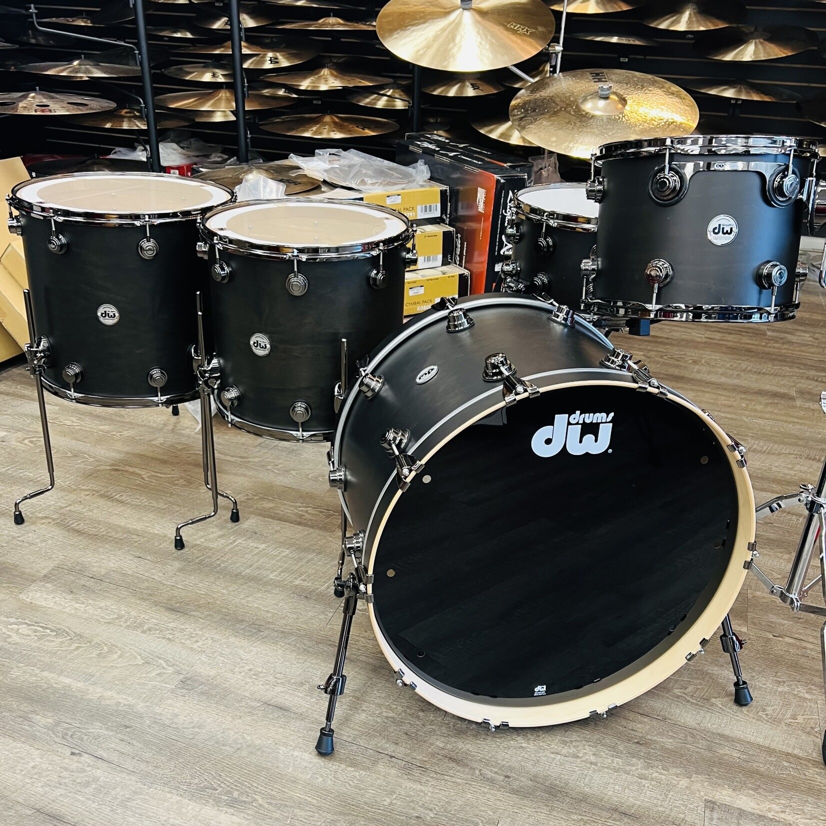 DW DW Collector's Series SSC Maple 5-Pc Shell Pack 13/16/18/24/14s (Ebony Satin Oil w/ Black Nickel Hardware)