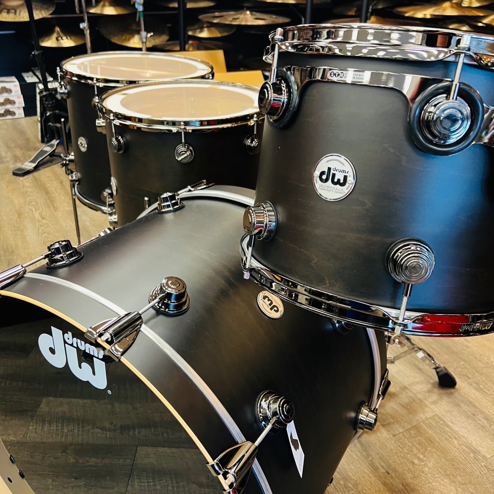 DW DW Collector's Series SSC Maple 5-Pc Shell Pack 13/16/18/24/14s (Ebony Satin Oil w/ Black Nickel Hardware)