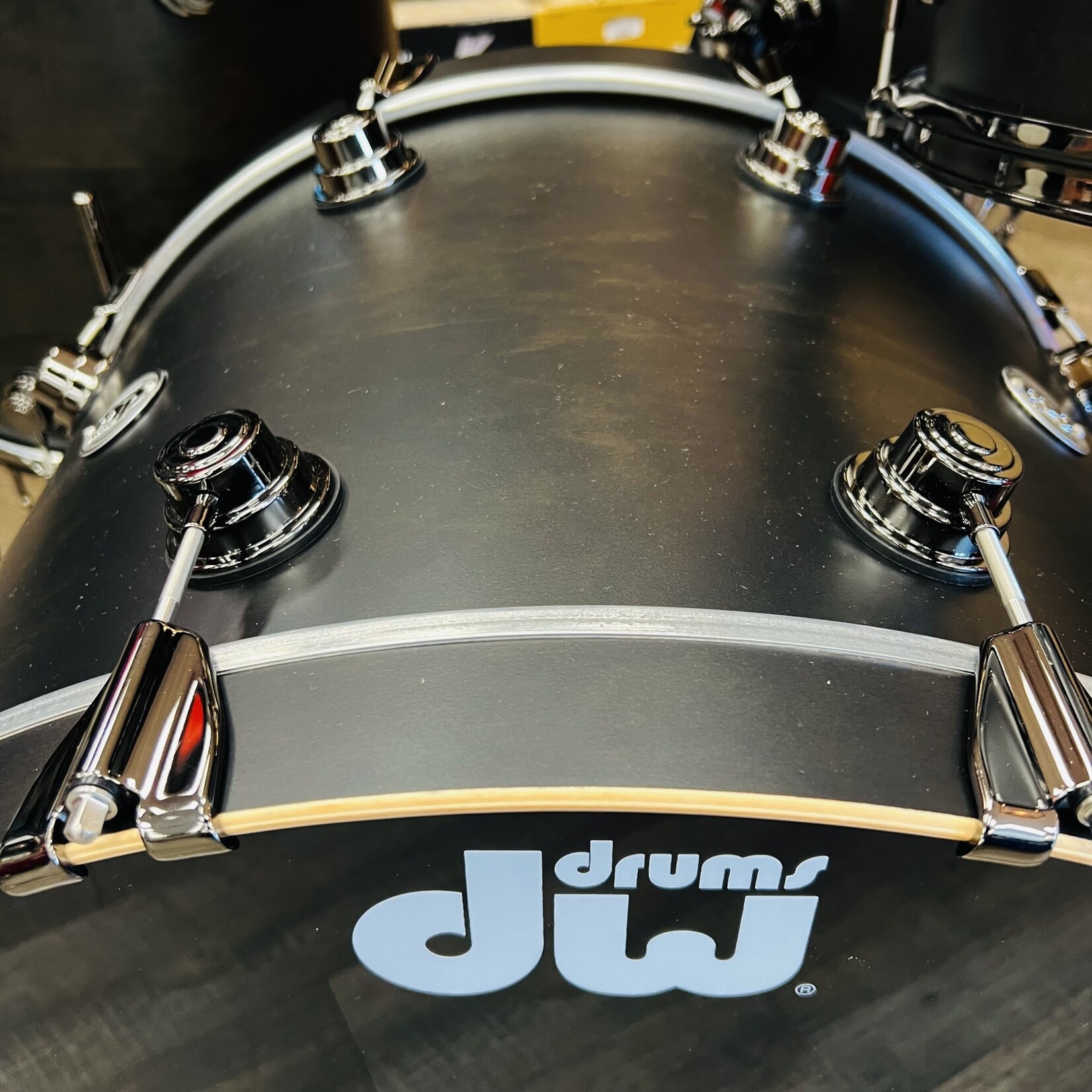 DW DW Collector's Series SSC Maple 5-Pc Shell Pack 13/16/18/24/14s (Ebony Satin Oil w/ Black Nickel Hardware)