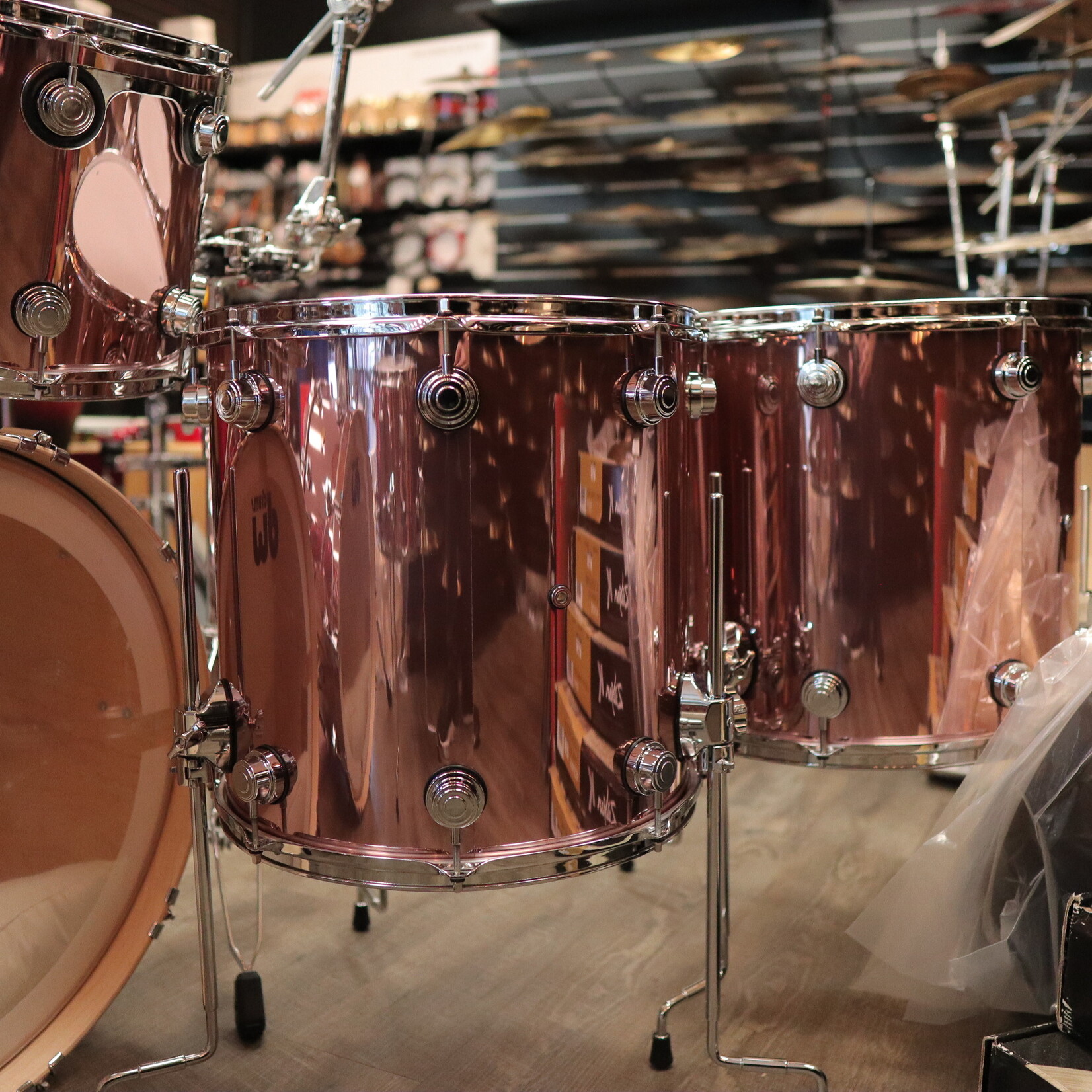 DW DW Jazz Series Maple/Gum 10-Pc Shell Pack 8/10/12/14/14Sn/16/16Sn/18/22/22 (Rose Copper w/ Chrome Hardware)