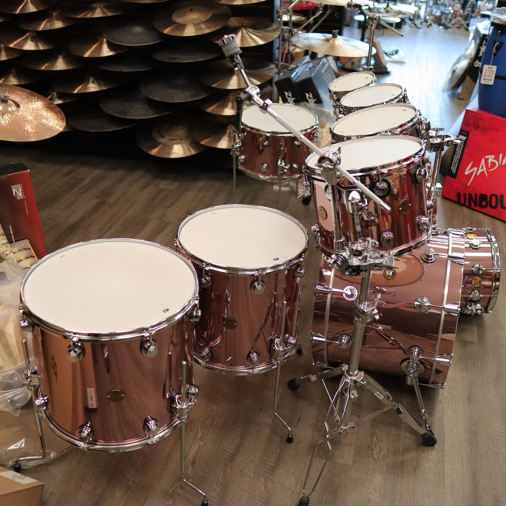 DW DW Jazz Series Maple/Gum 10-Pc Shell Pack 8/10/12/14/14Sn/16/16Sn/18/22/22 (Rose Copper w/ Chrome Hardware)