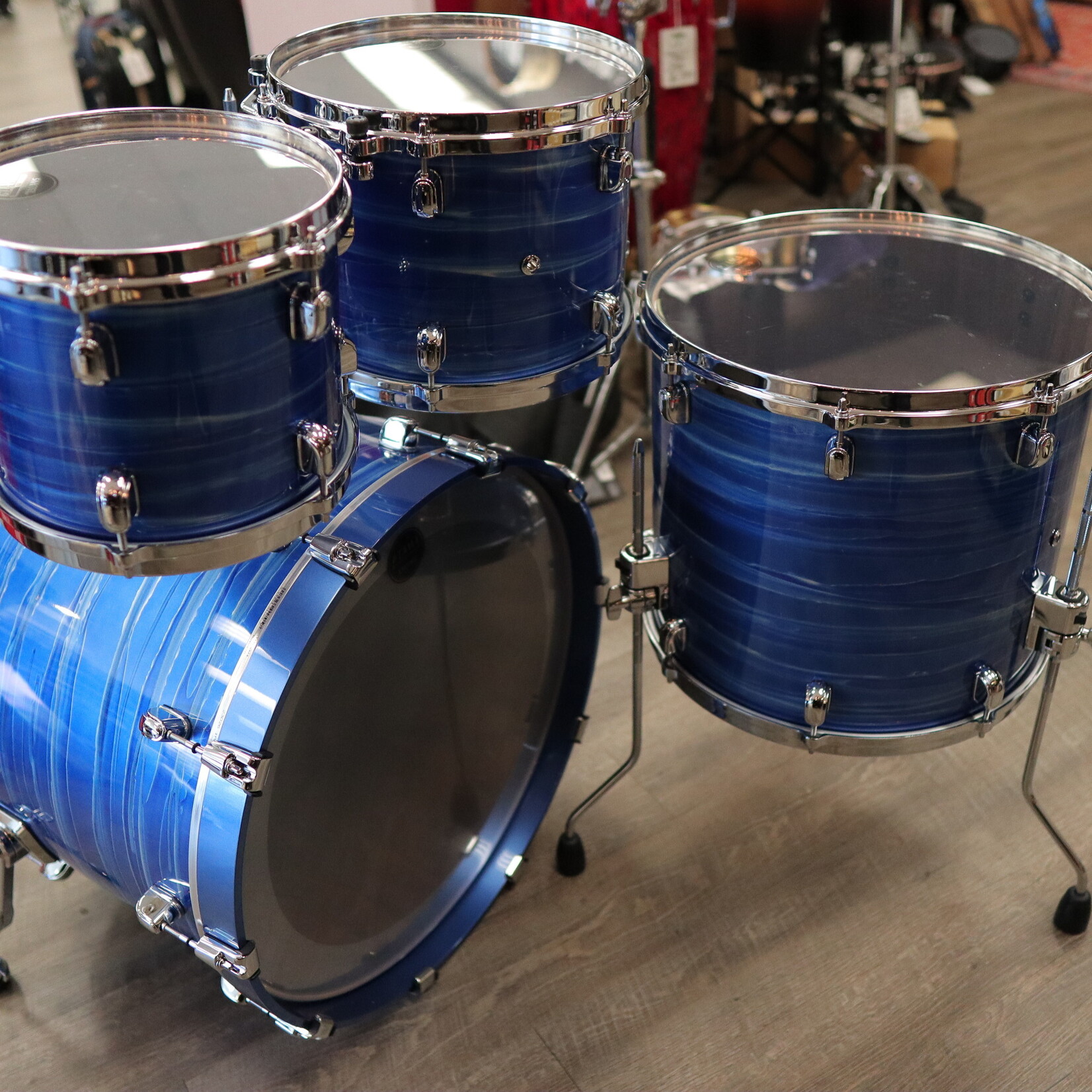 Tama Tama Starclassic Walnut/Birch 4-Pc Shell Pack 10/12/16/22 (Lacquer Ocean Blue Ripple)