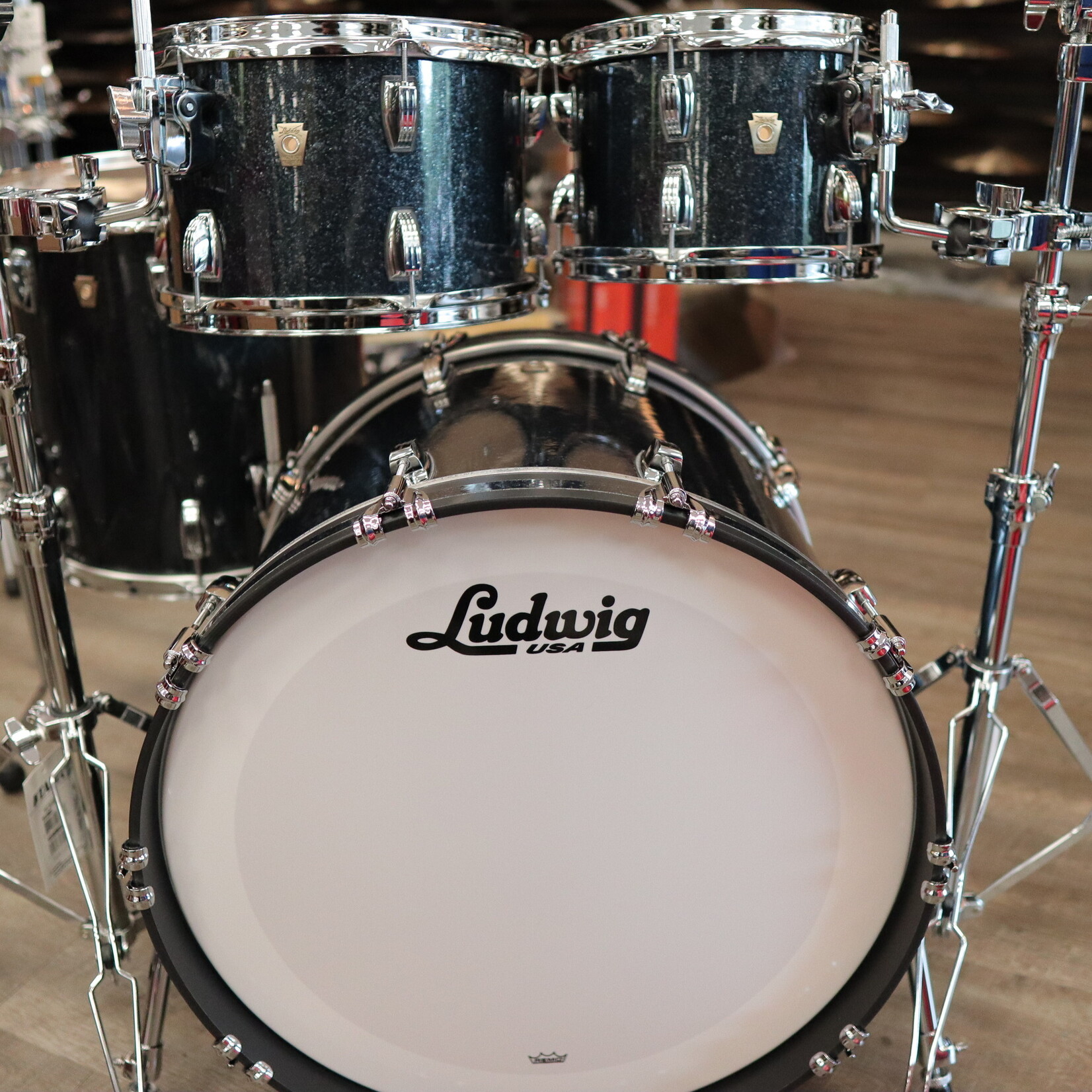 Ludwig New 2025 Ludwig Classic Maple Studio 4-pc Shell Pack 22/10/12/16 (Hybrid Black Sparkle)