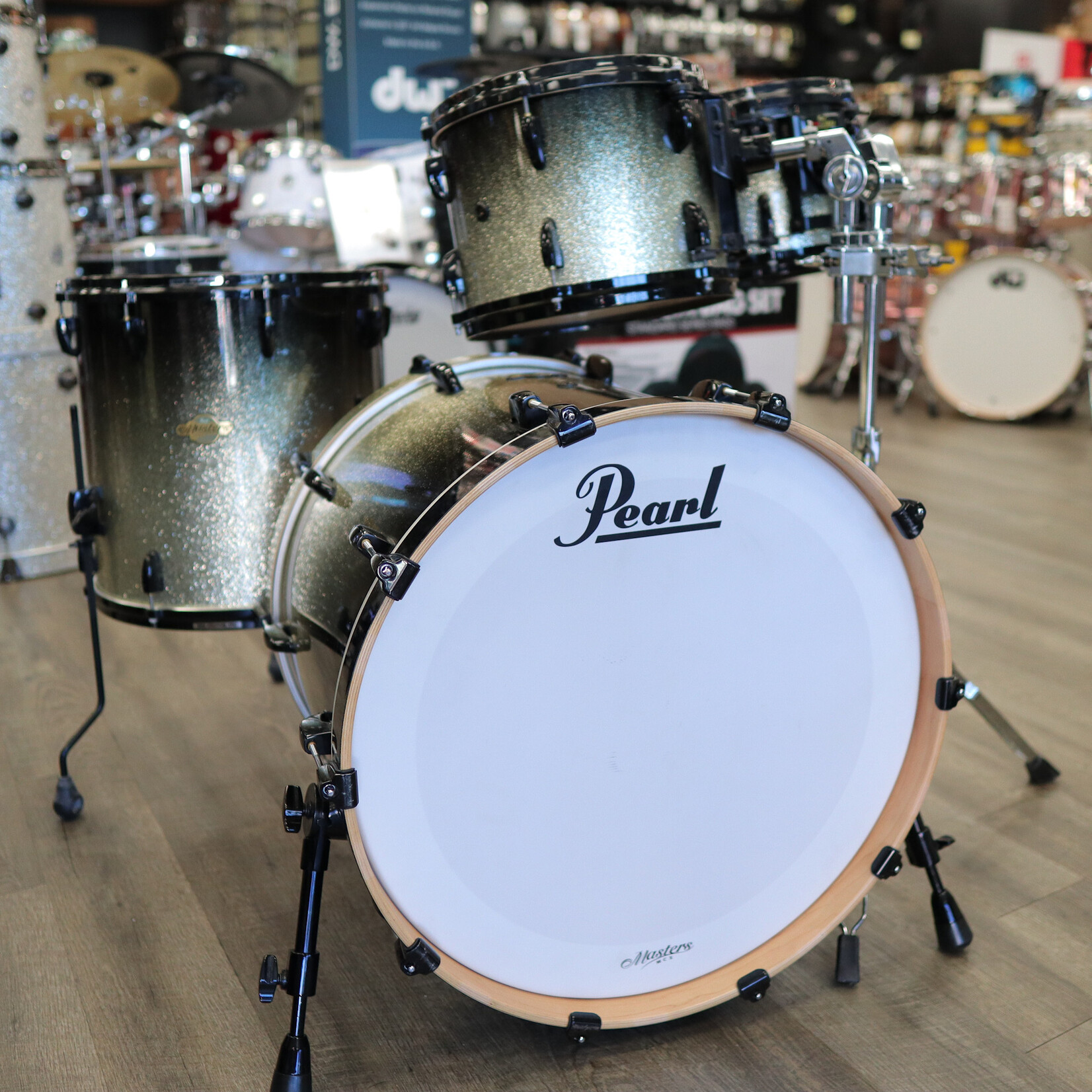 Pearl Used Pearl Masters MCX Maple 4-Piece 10/12/16/22 (Black Sparkle Fade)