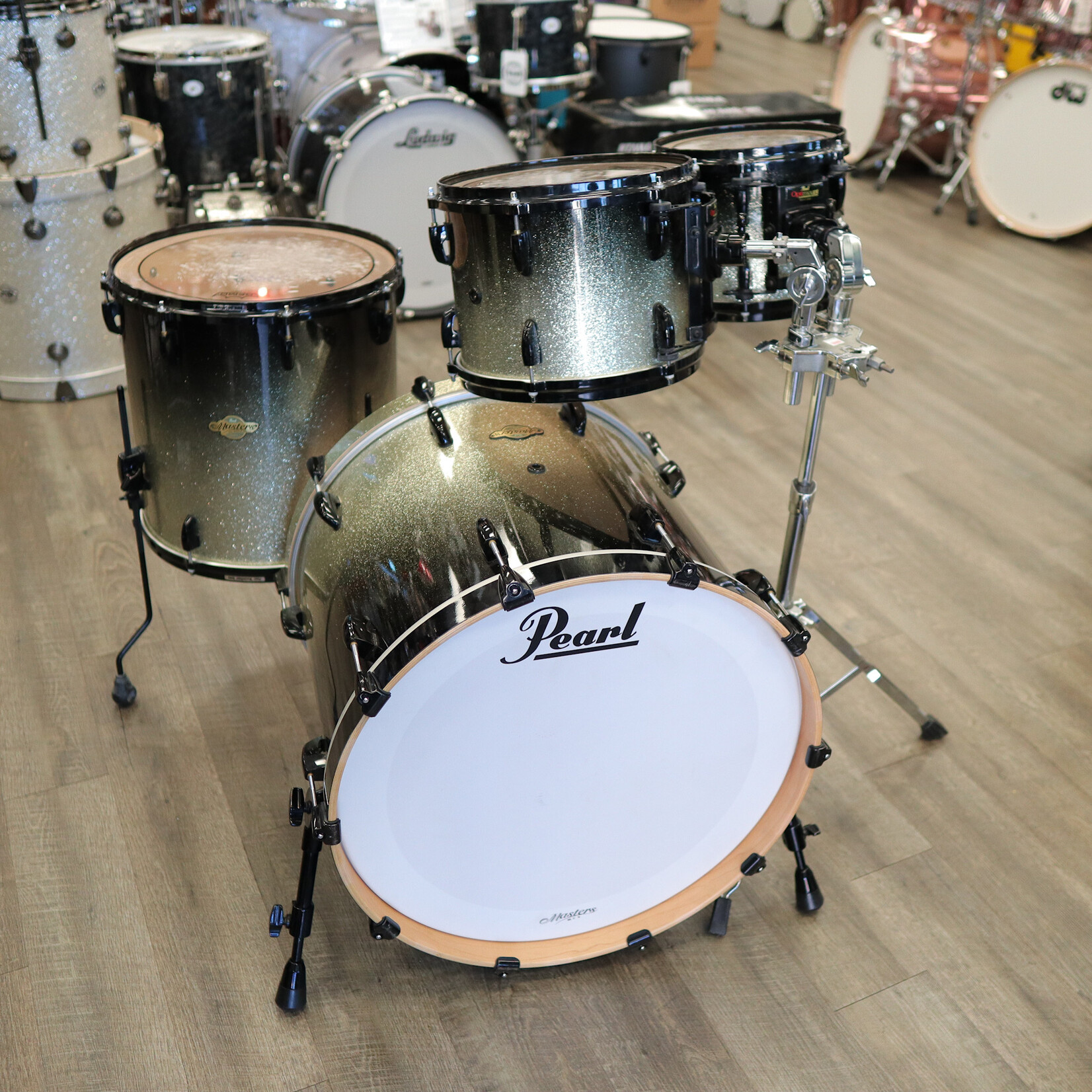 Pearl Used Pearl Masters MCX Maple 4-Piece 10/12/16/22 (Black Sparkle Fade)