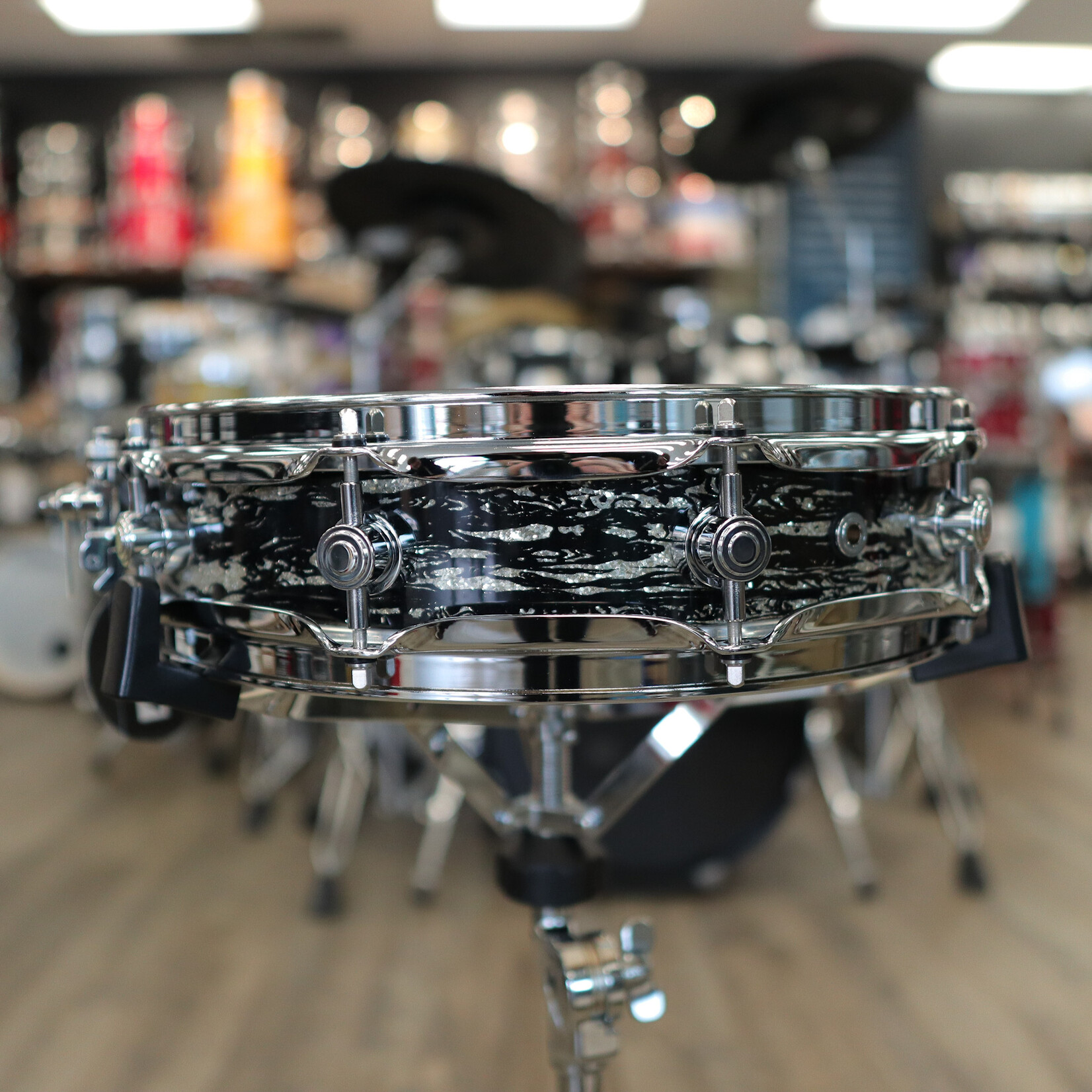 DW DW Collector's 3.14 x 14" SSC Maple Pi Snare Drum (Black Oyster Glass w/ Chrome Hardware)