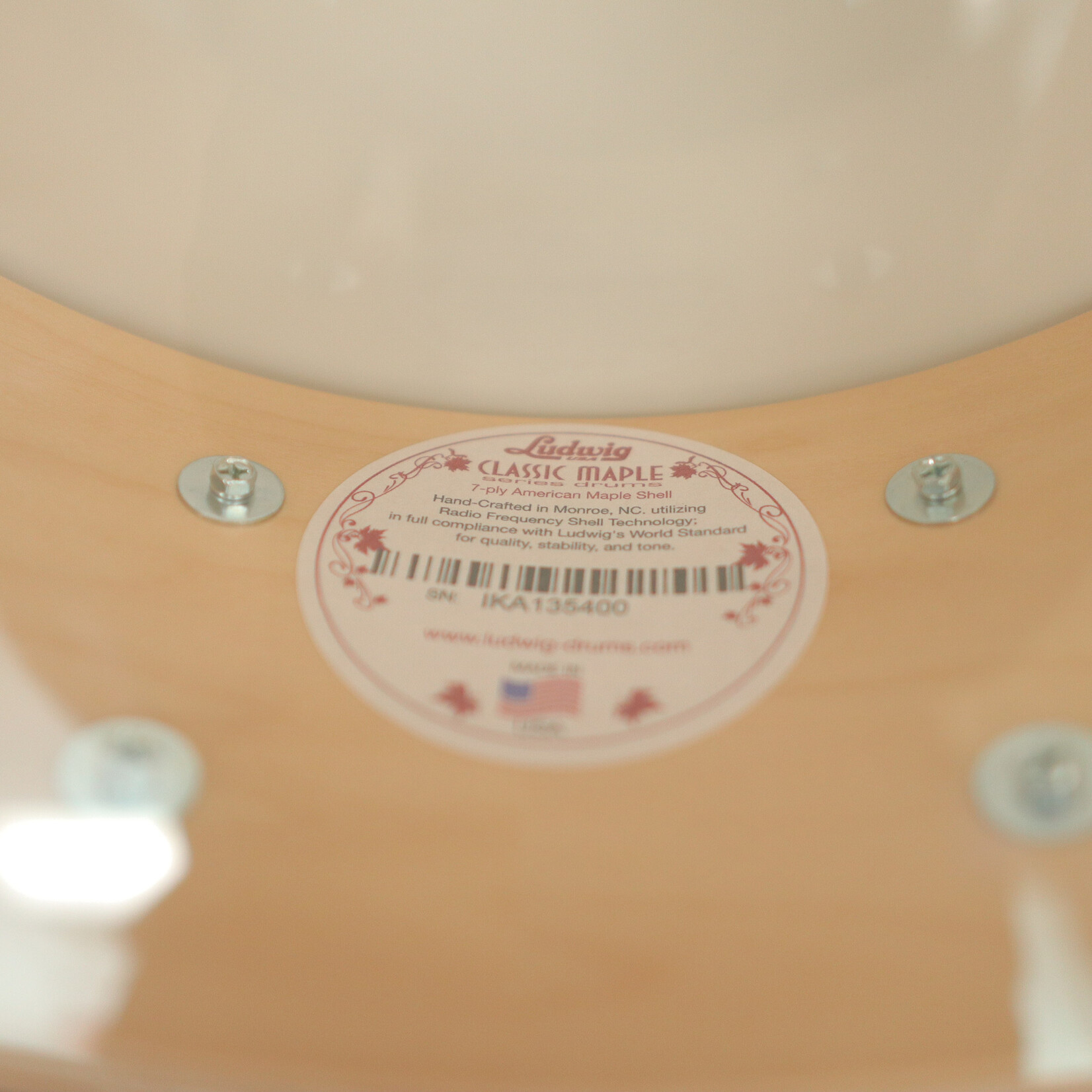 Ludwig Used Ludwig 5x14" Classic Maple Snare Drum (Gold Sparkle)