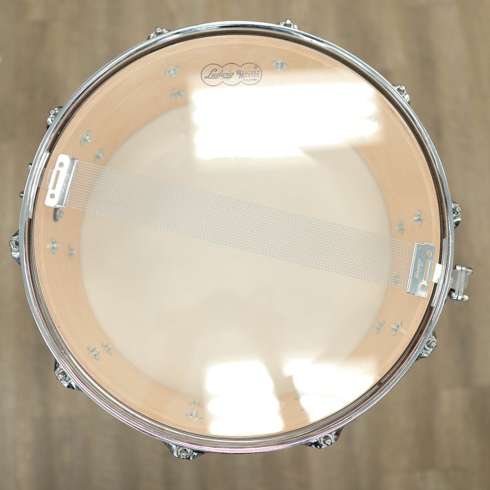 Ludwig Used Ludwig 5x14" Classic Maple Snare Drum (Gold Sparkle)
