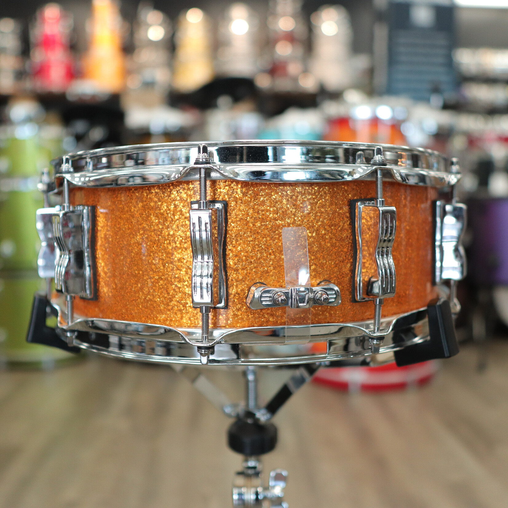 Ludwig Used Ludwig 5x14" Classic Maple Snare Drum (Gold Sparkle)